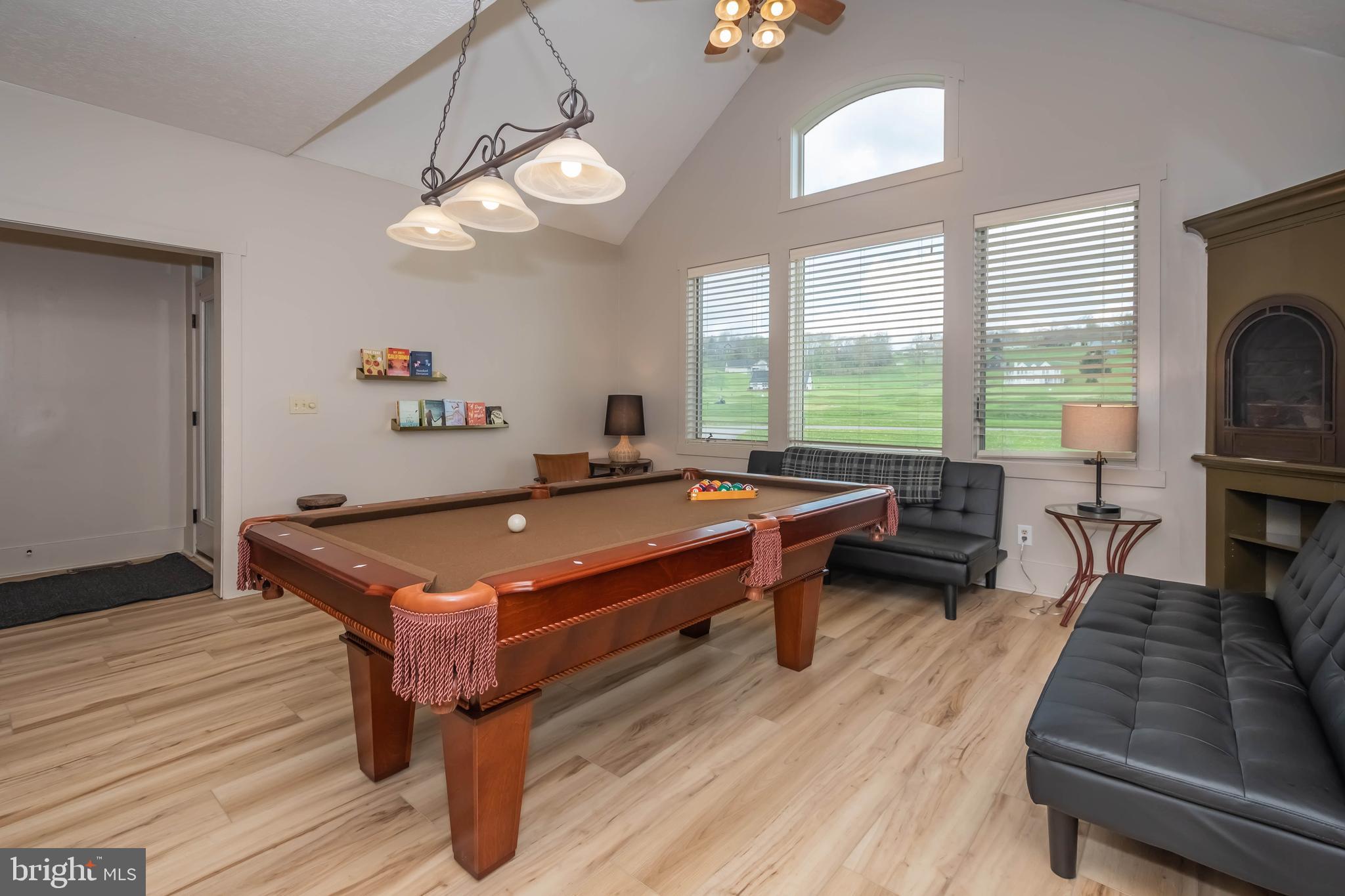 WATERFRONT GREENS - Residential