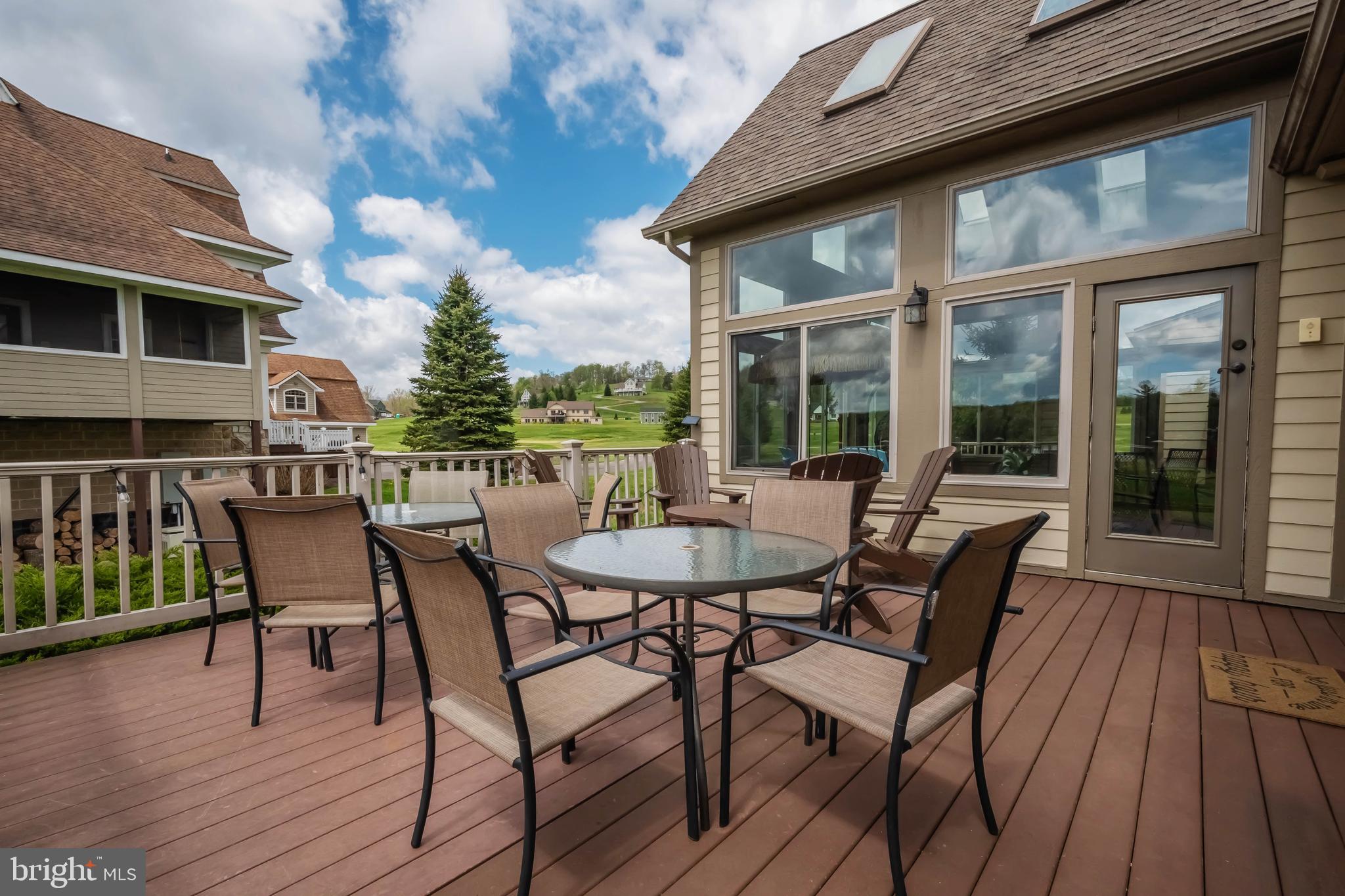 WATERFRONT GREENS - Residential