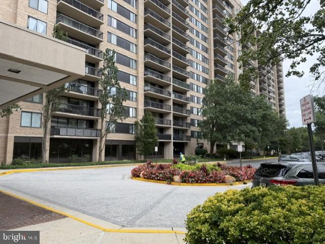 3713 S GEORGE MASON DRIVE S 704
