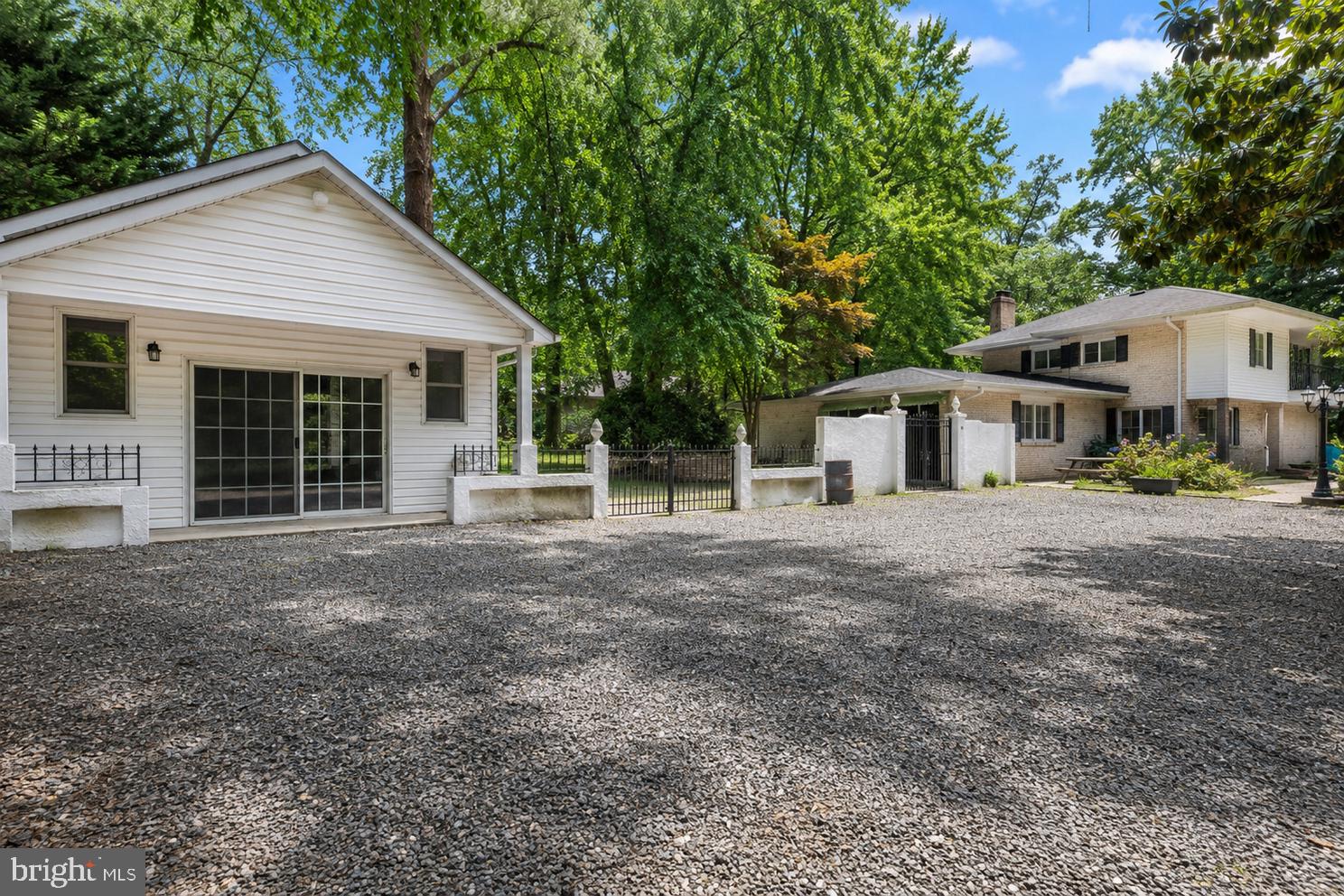 547 BEECH DRIVE