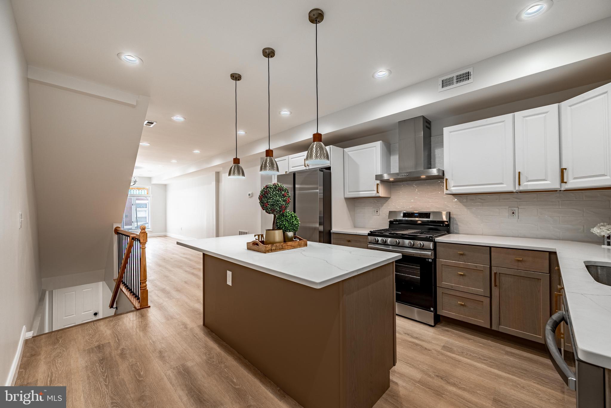 HIGHLANDTOWN - Residential