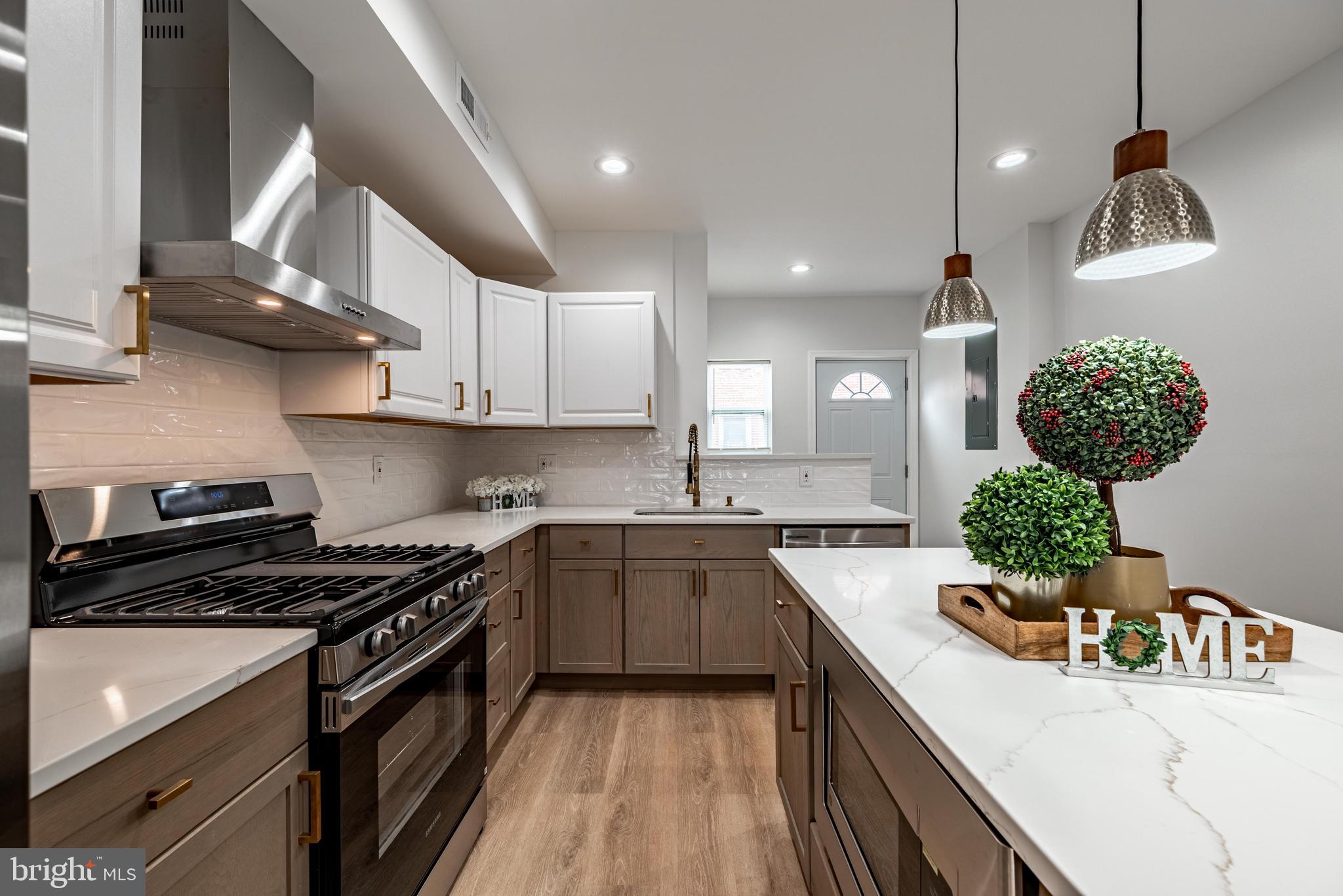 HIGHLANDTOWN - Residential