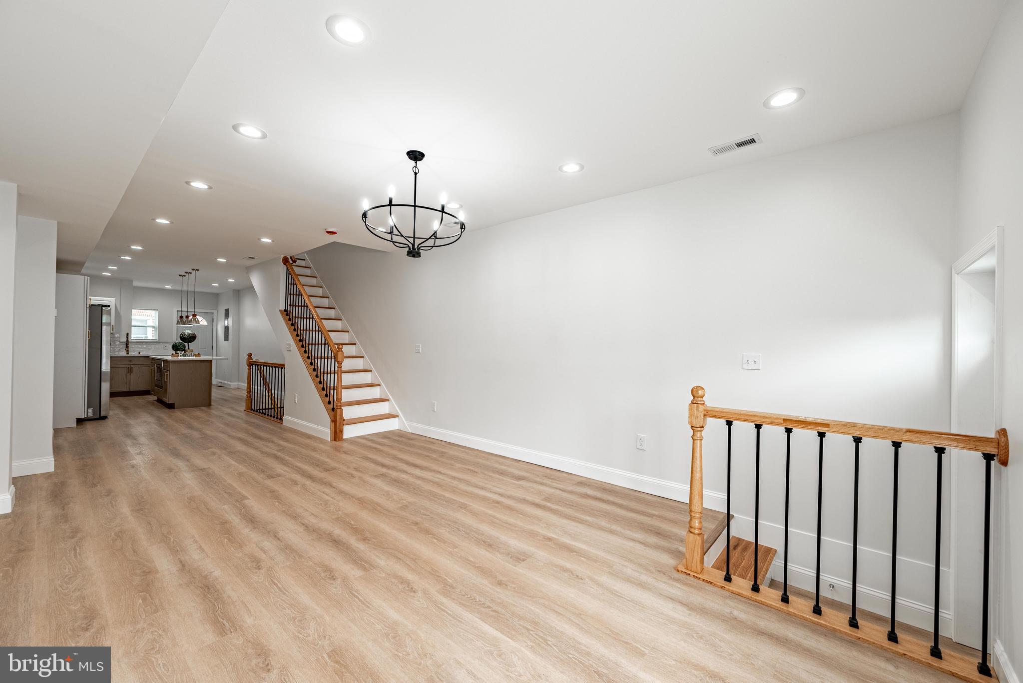 HIGHLANDTOWN - Residential