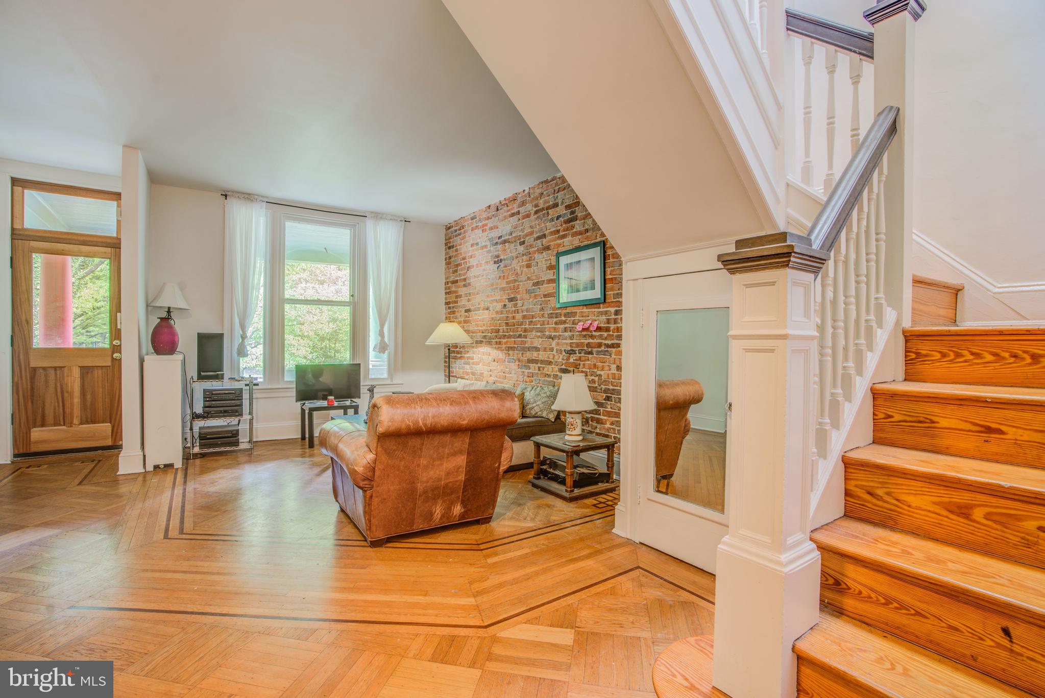 CHARLES VILLAGE - Residential