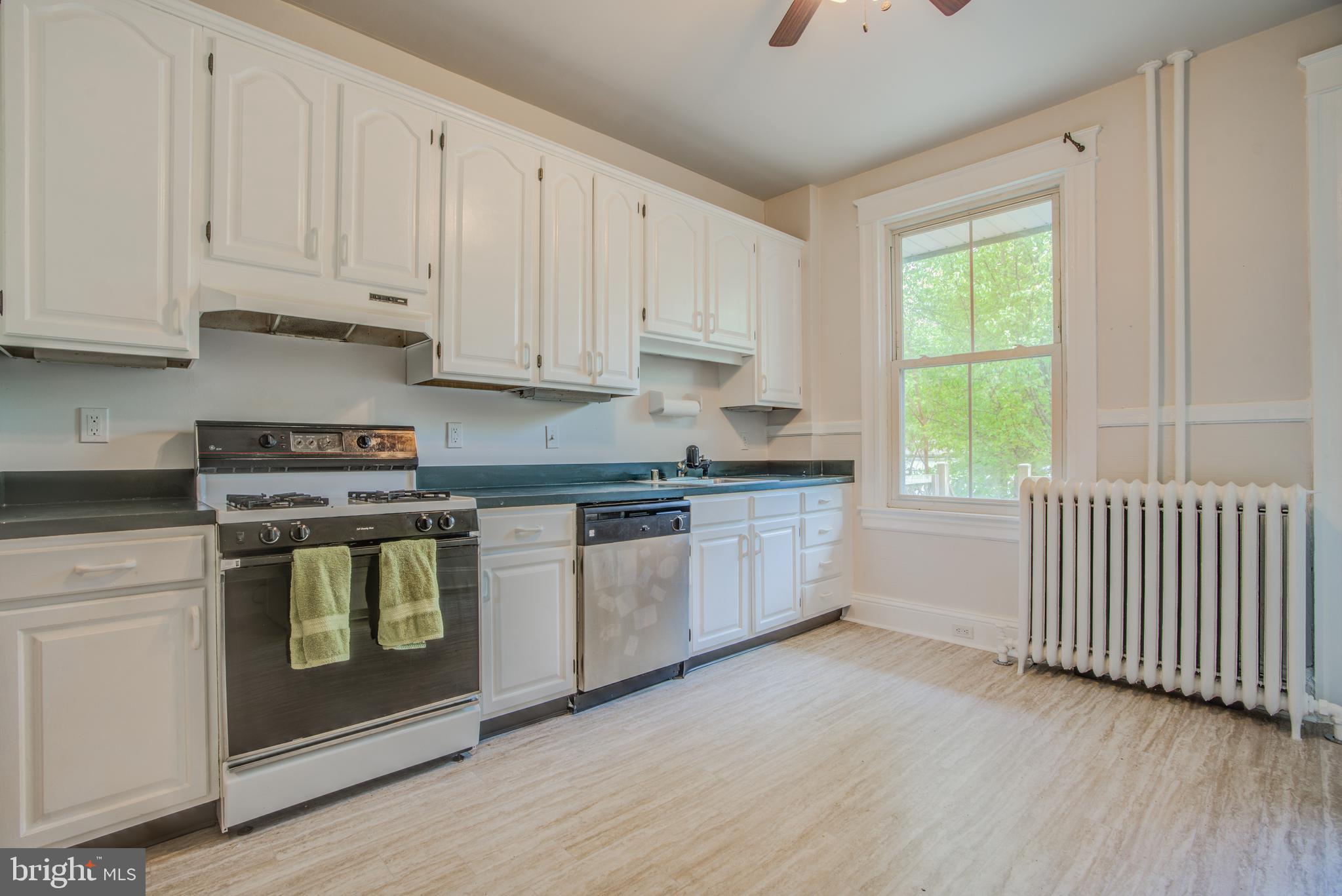 CHARLES VILLAGE - Residential