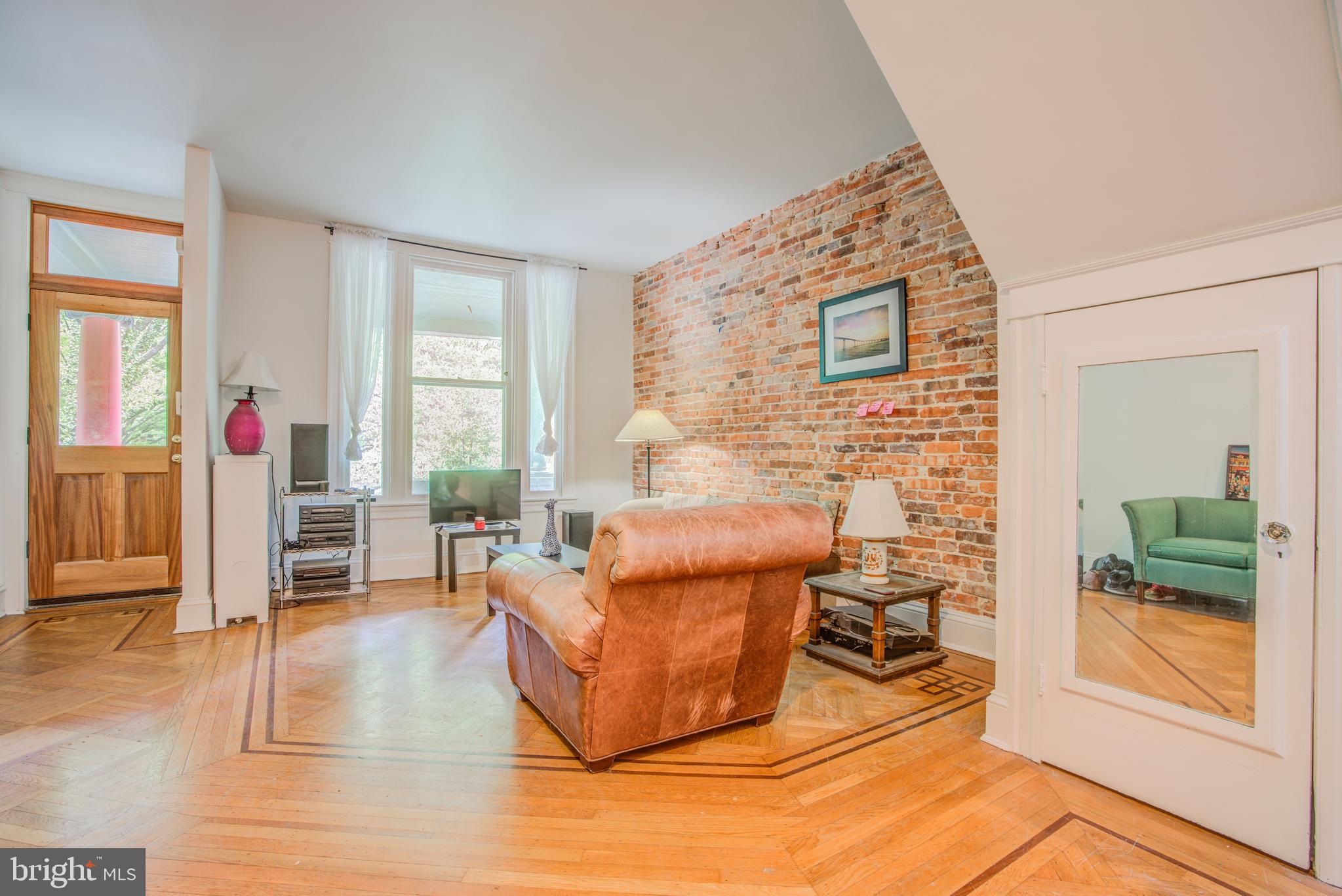 CHARLES VILLAGE - Residential