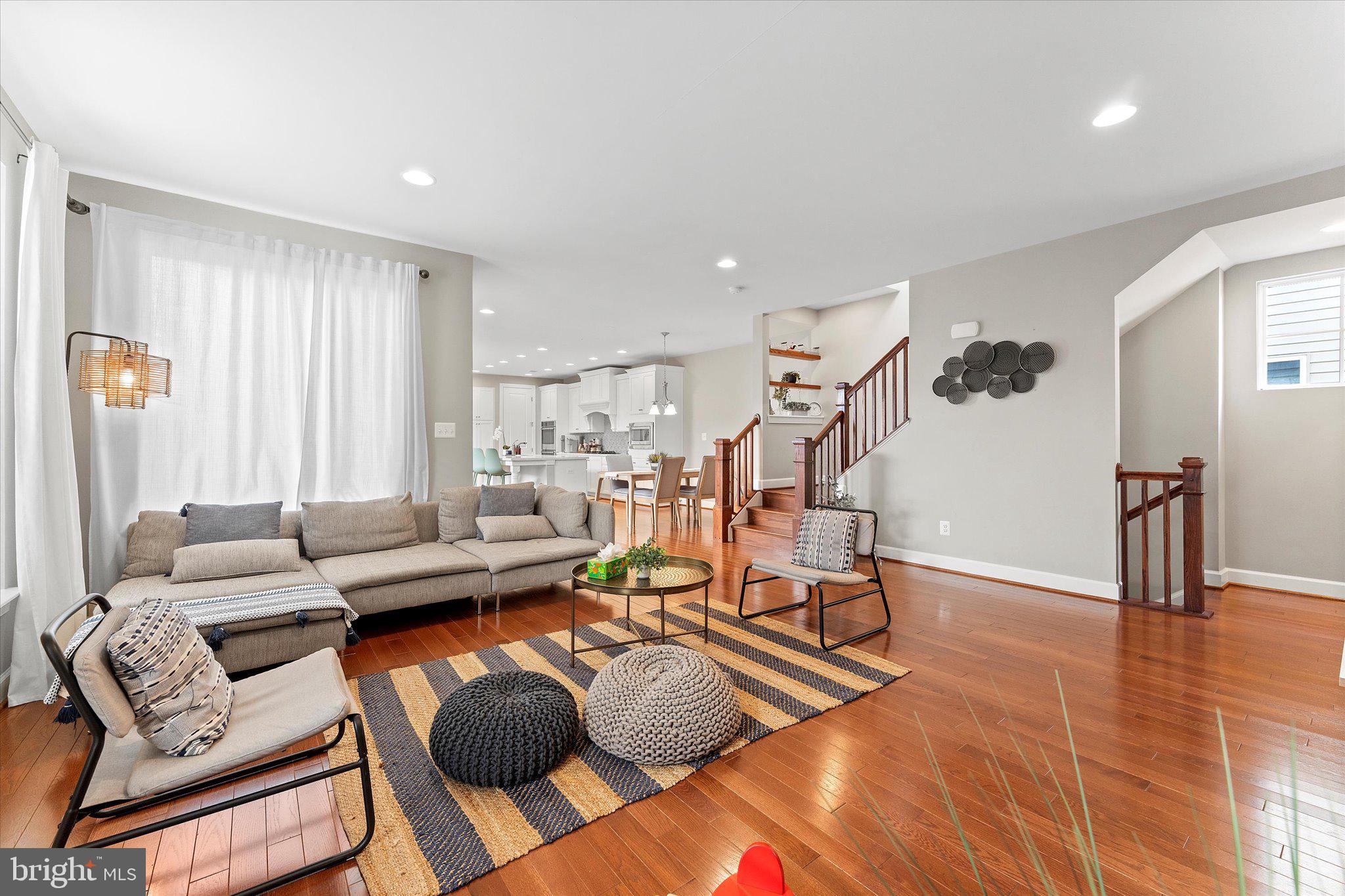 ONE LOUDOUN LANDBAY C - Residential