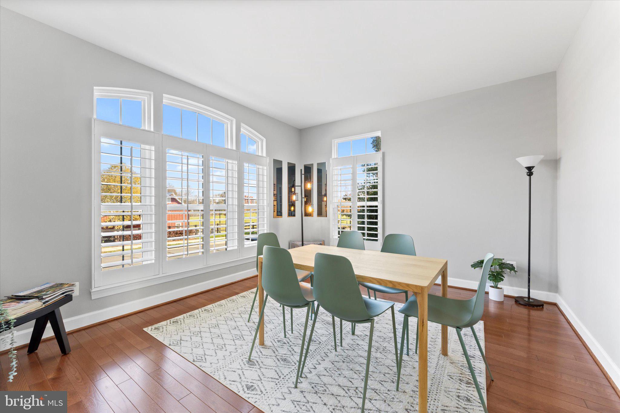 ONE LOUDOUN LANDBAY C - Residential