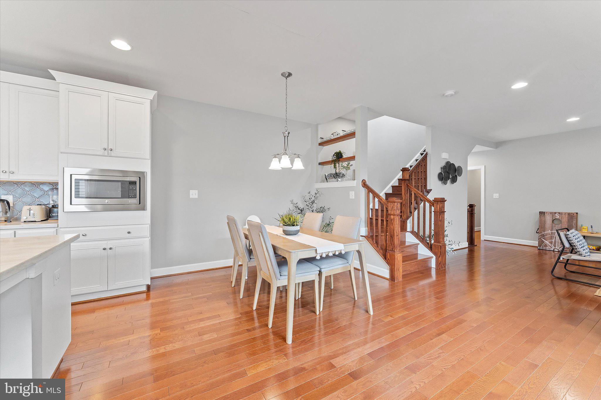 ONE LOUDOUN LANDBAY C - Residential