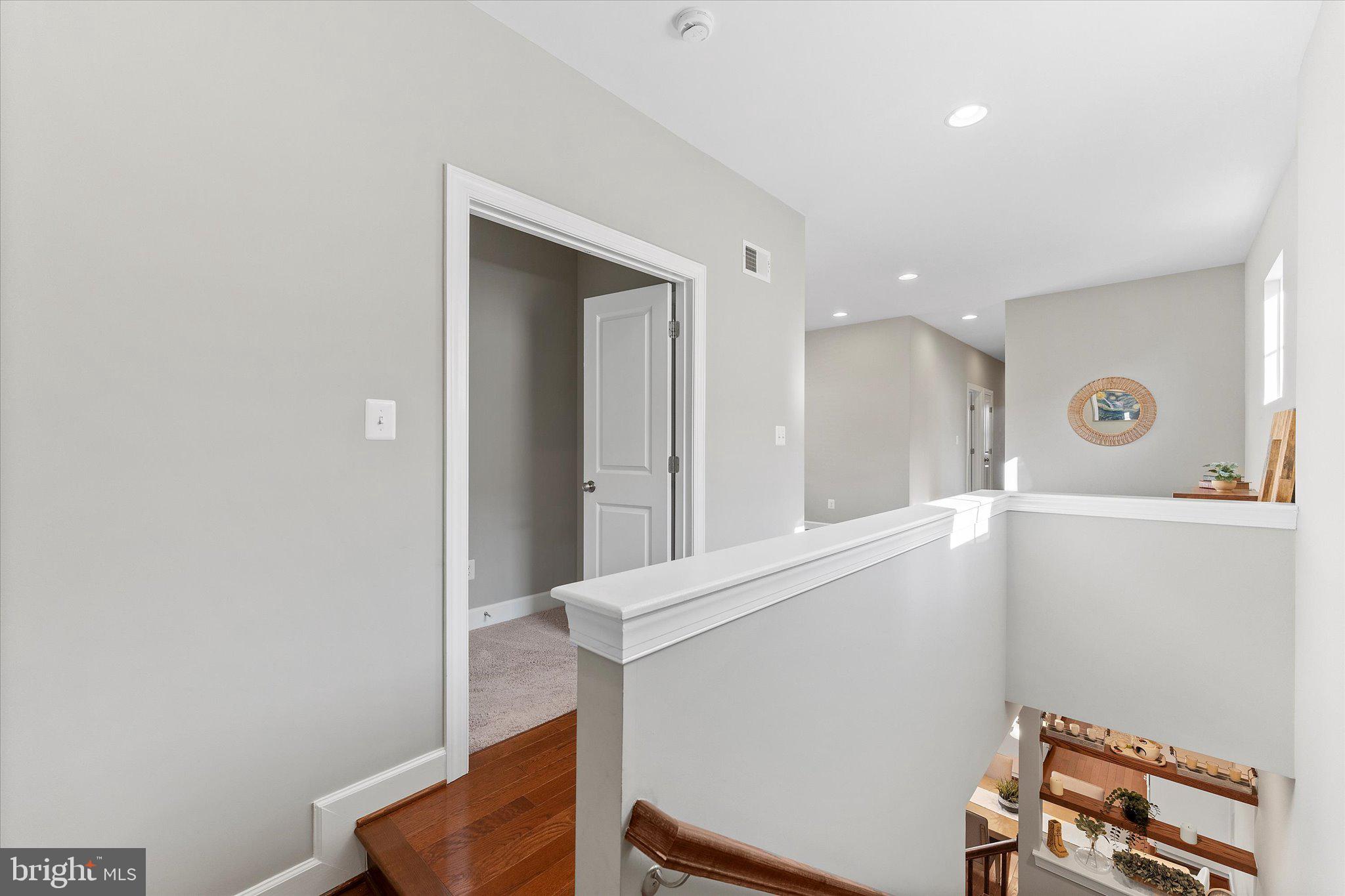 ONE LOUDOUN LANDBAY C - Residential