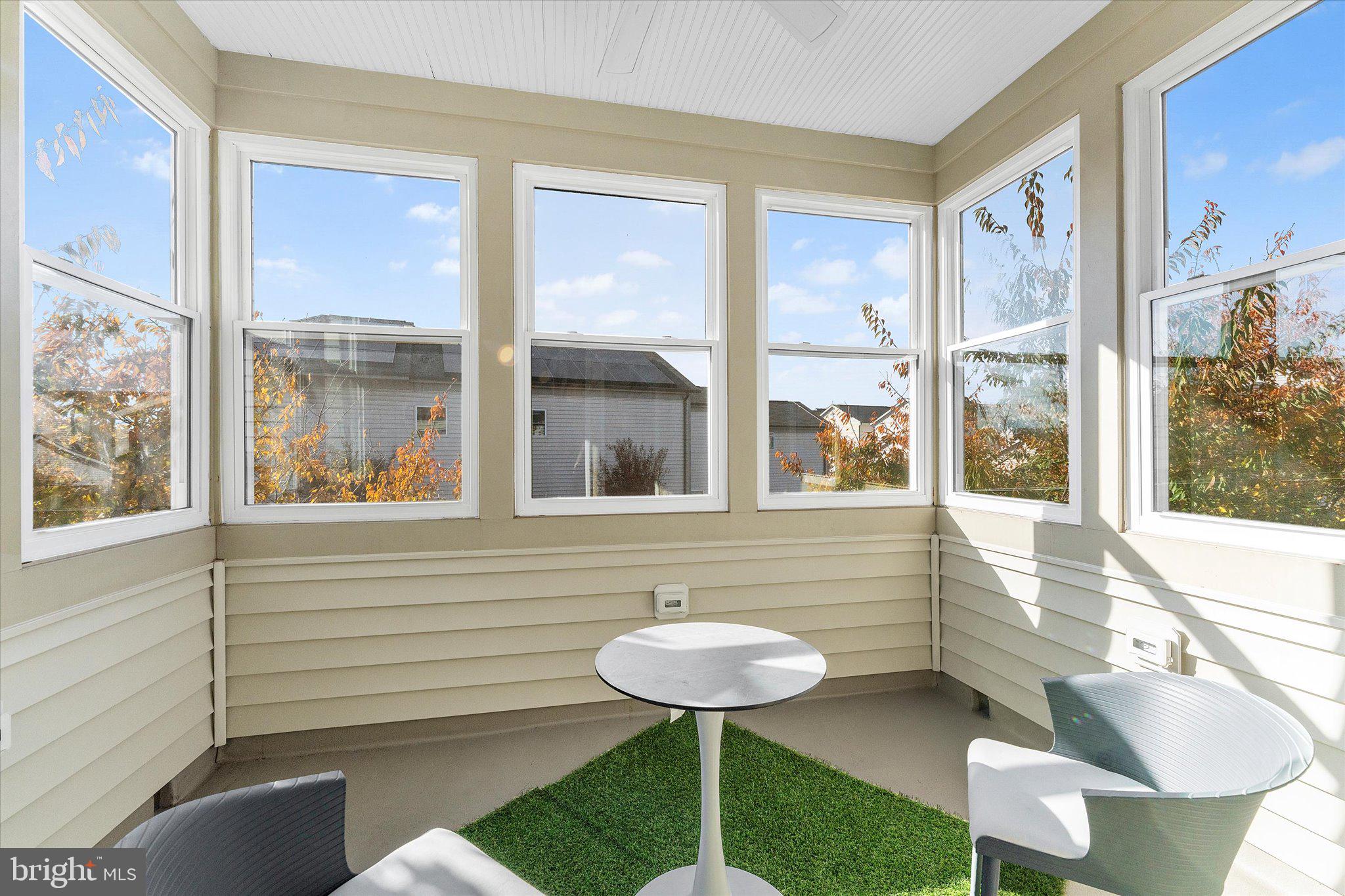 ONE LOUDOUN LANDBAY C - Residential