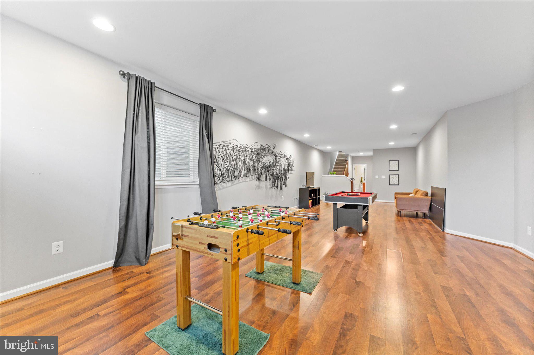 ONE LOUDOUN LANDBAY C - Residential