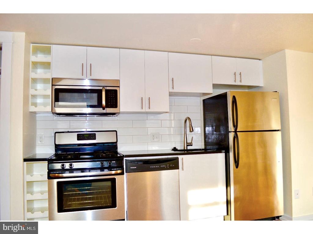 Photo of 415 S Broad Street #3R, PHILADELPHIA, PA 19147 (MLS # PAPH2574936)