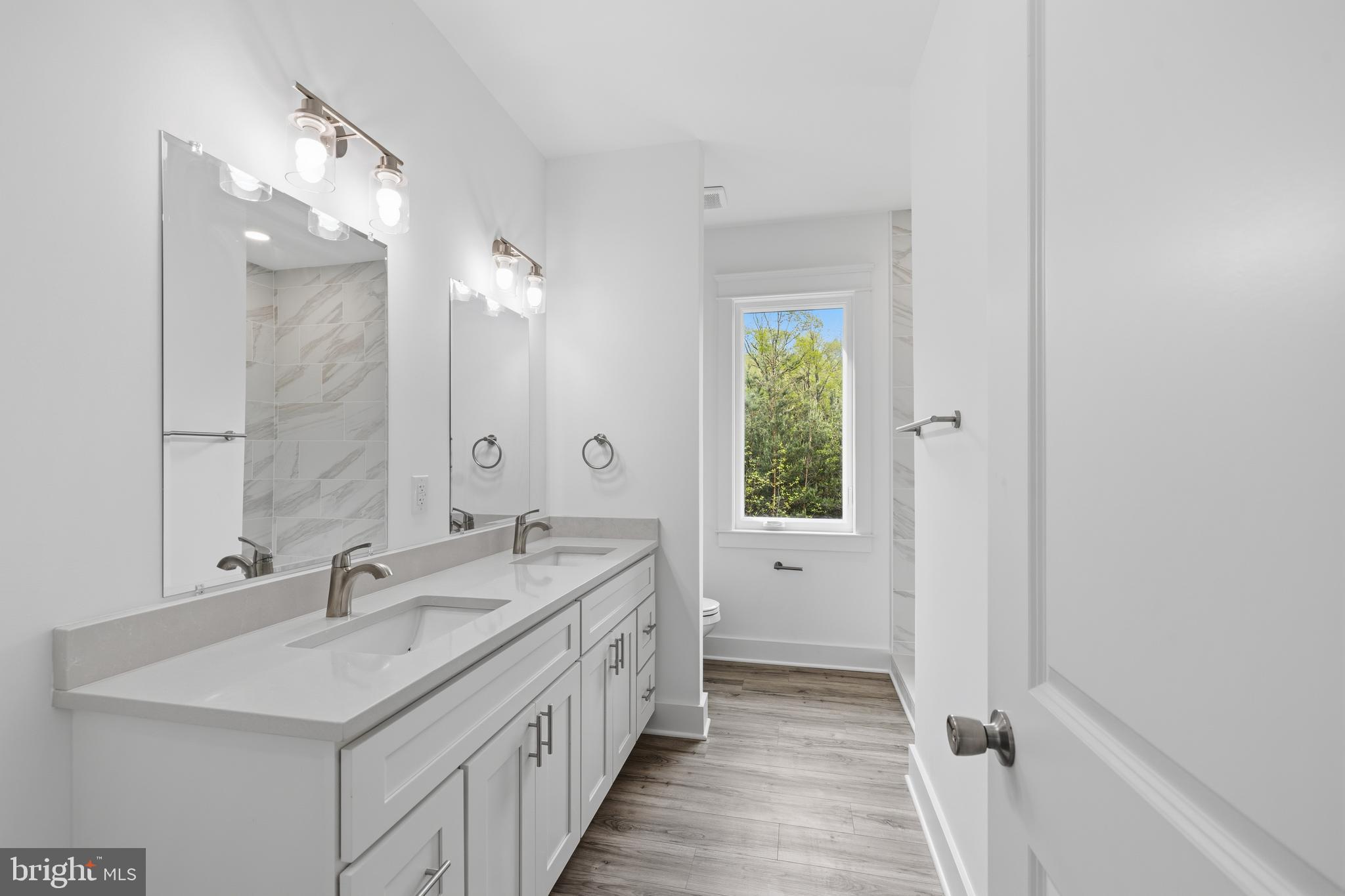 NOAH'S LANDING - Residential