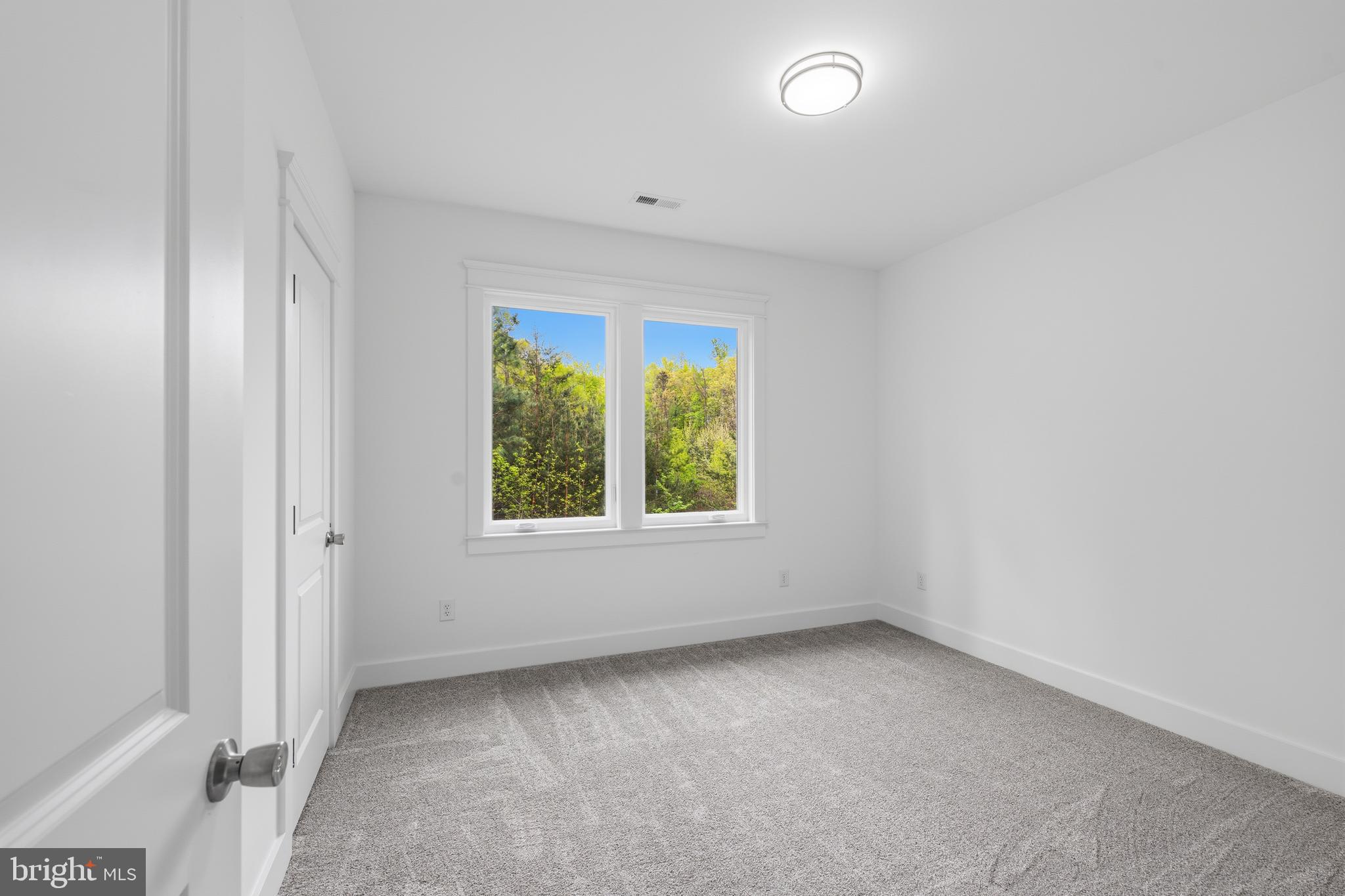 NOAH'S LANDING - Residential