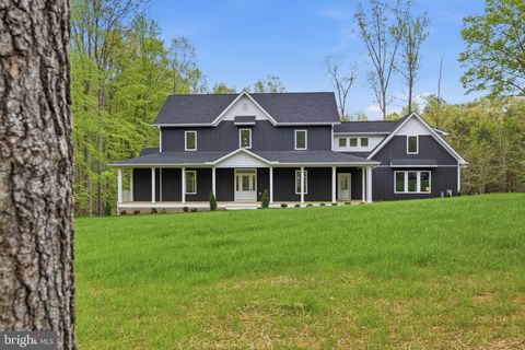 Homes For Sale - 515 Noahs Landing Drive<br/> BUMPASS, VA 23024