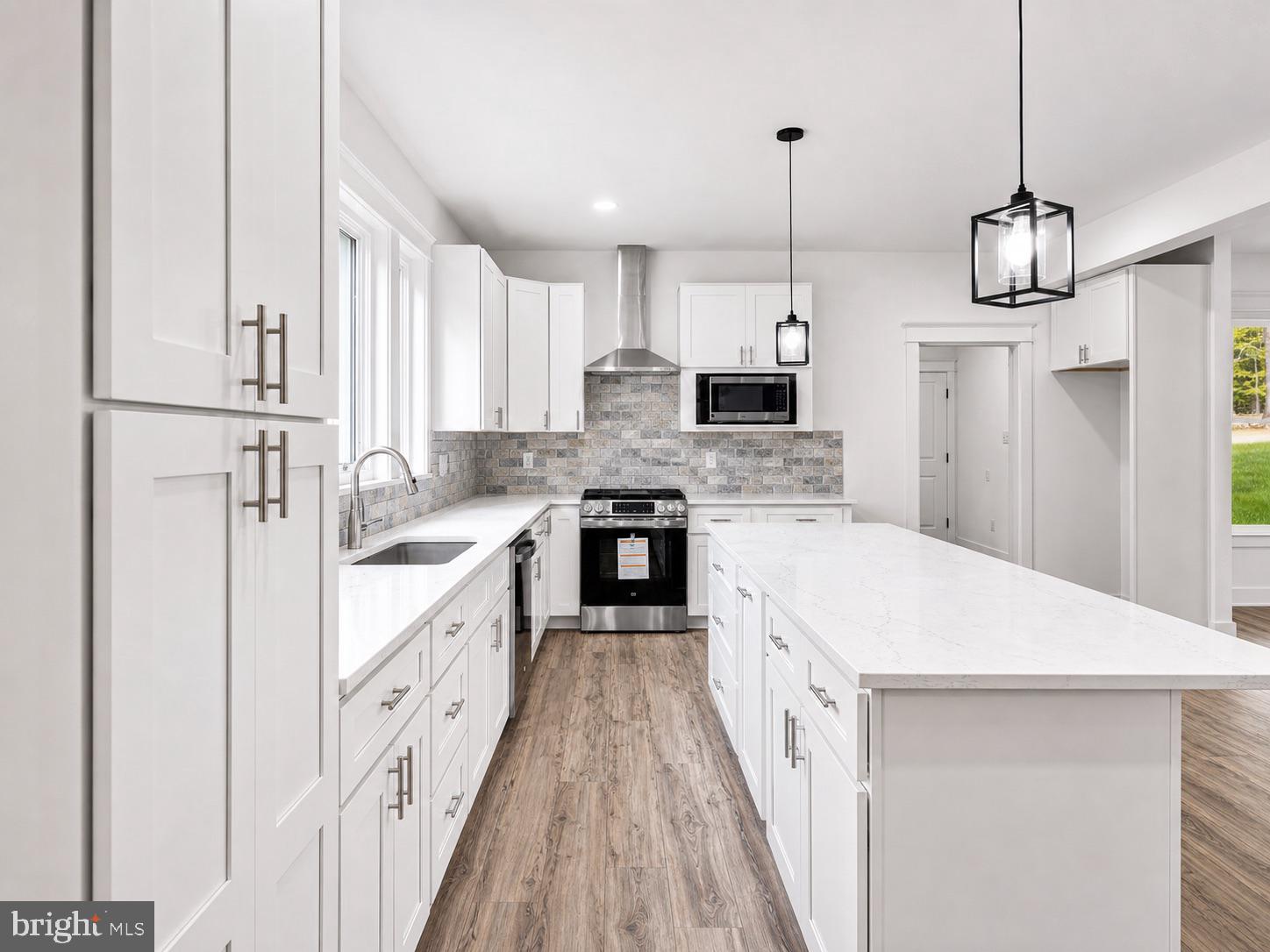 NOAH'S LANDING - Residential