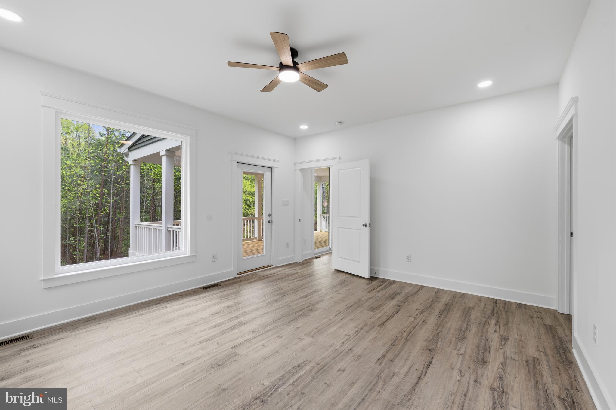 NOAH'S LANDING - Residential