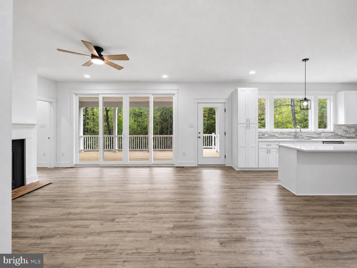 NOAH'S LANDING - Residential
