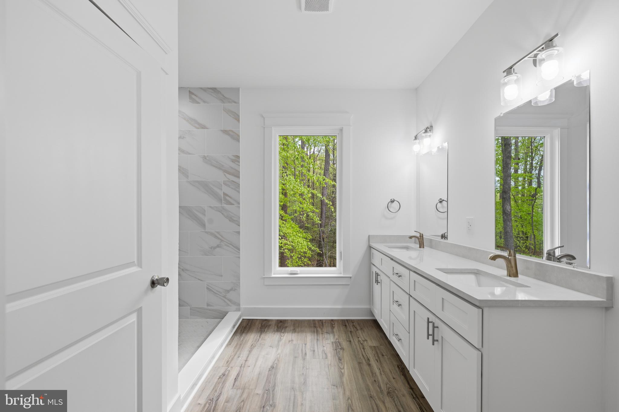 NOAH'S LANDING - Residential