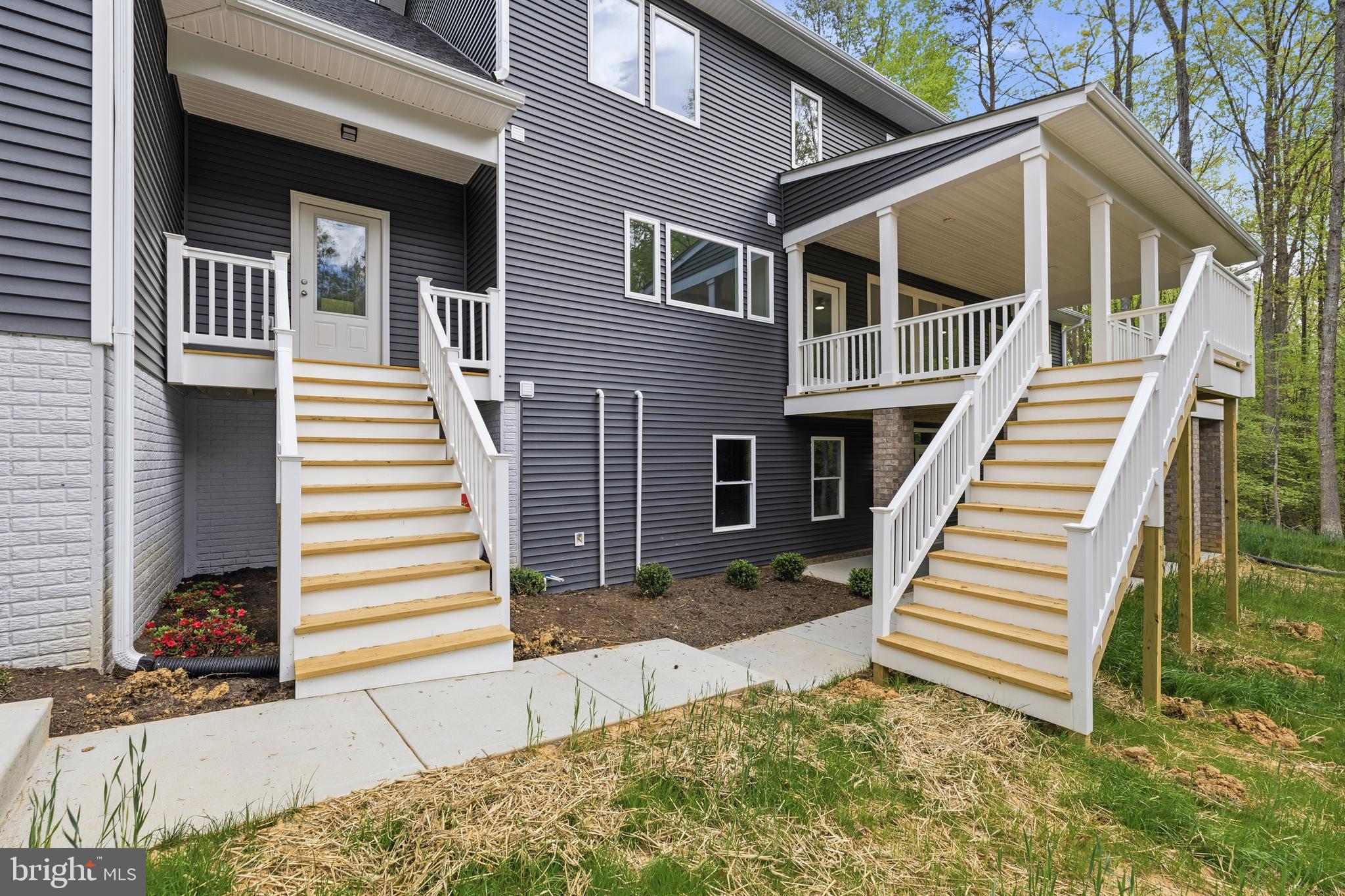 NOAH'S LANDING - Residential