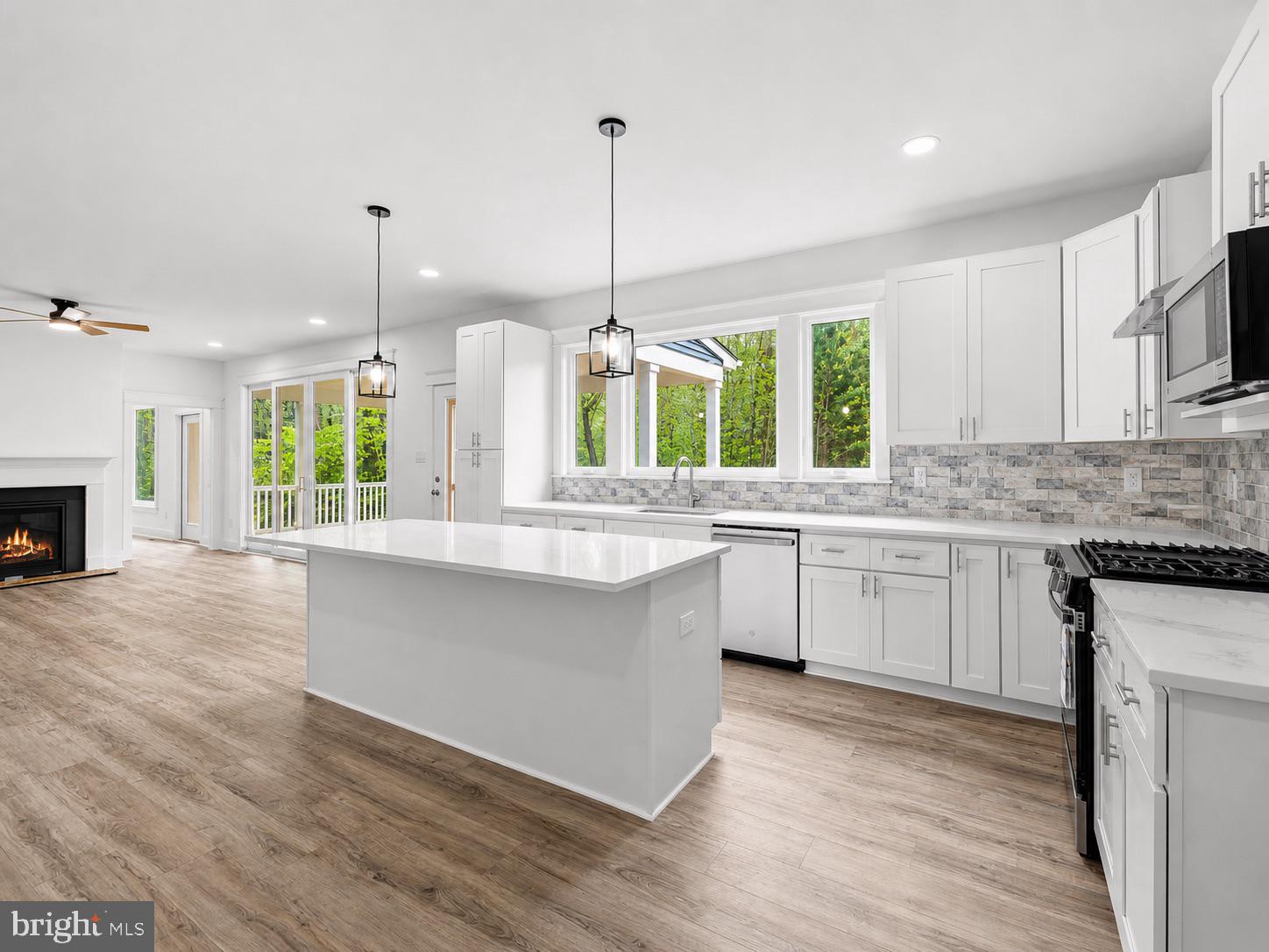 NOAH'S LANDING - Residential
