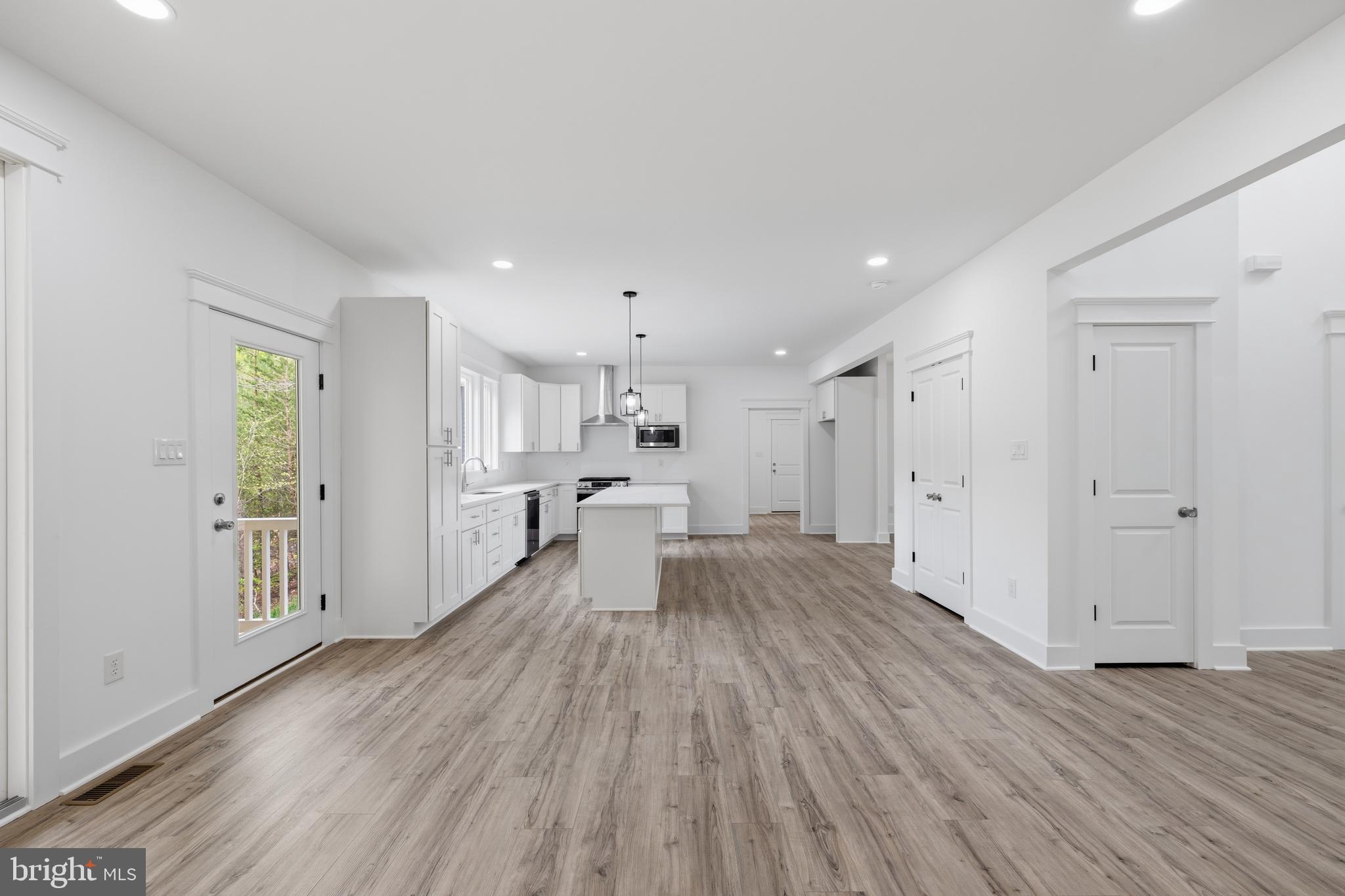 NOAH'S LANDING - Residential