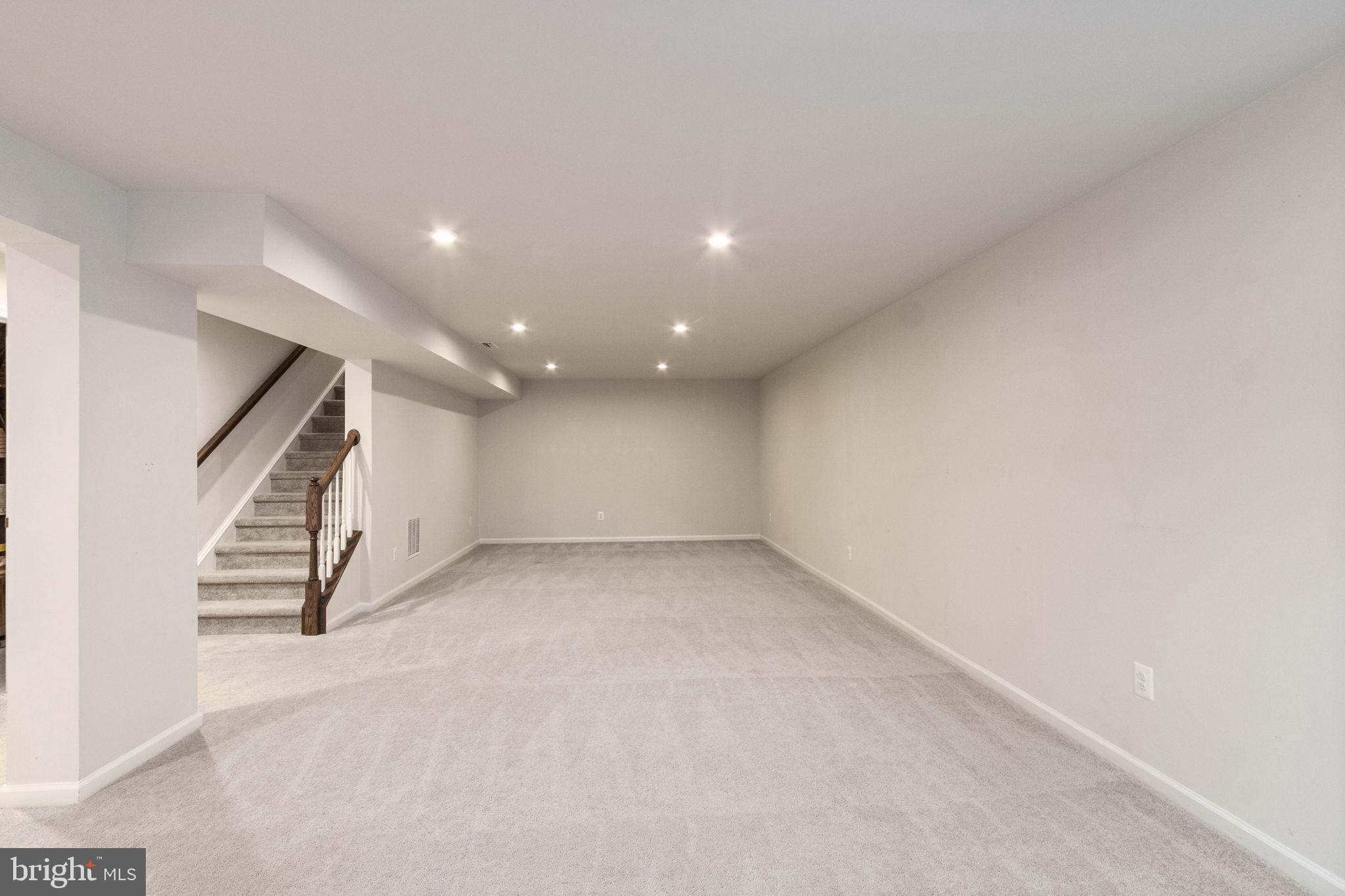 BROOKE VILLAGE - Residential