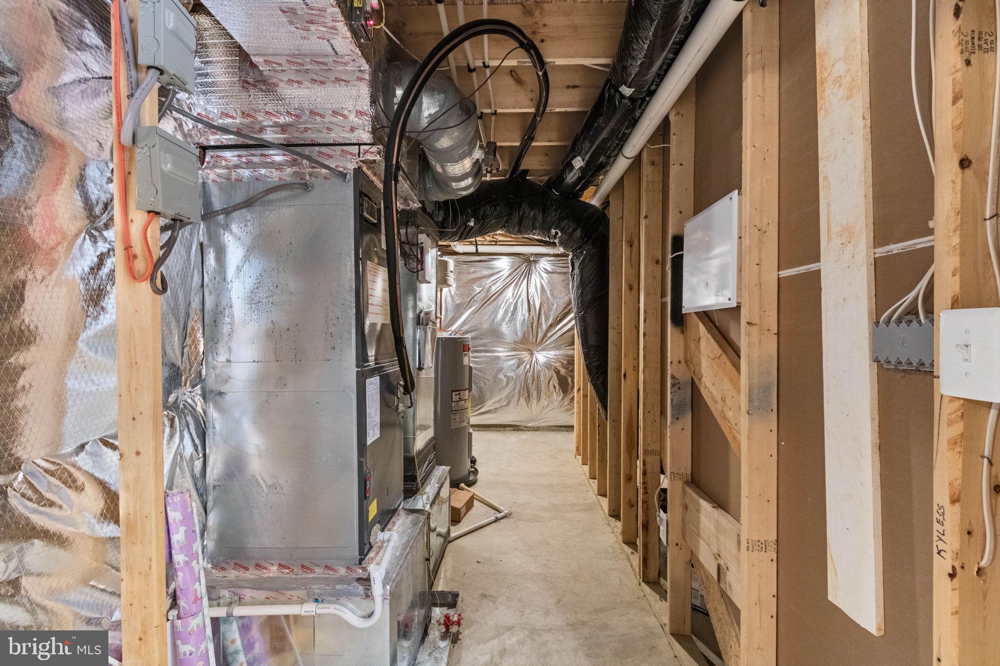 BROOKE VILLAGE - Residential