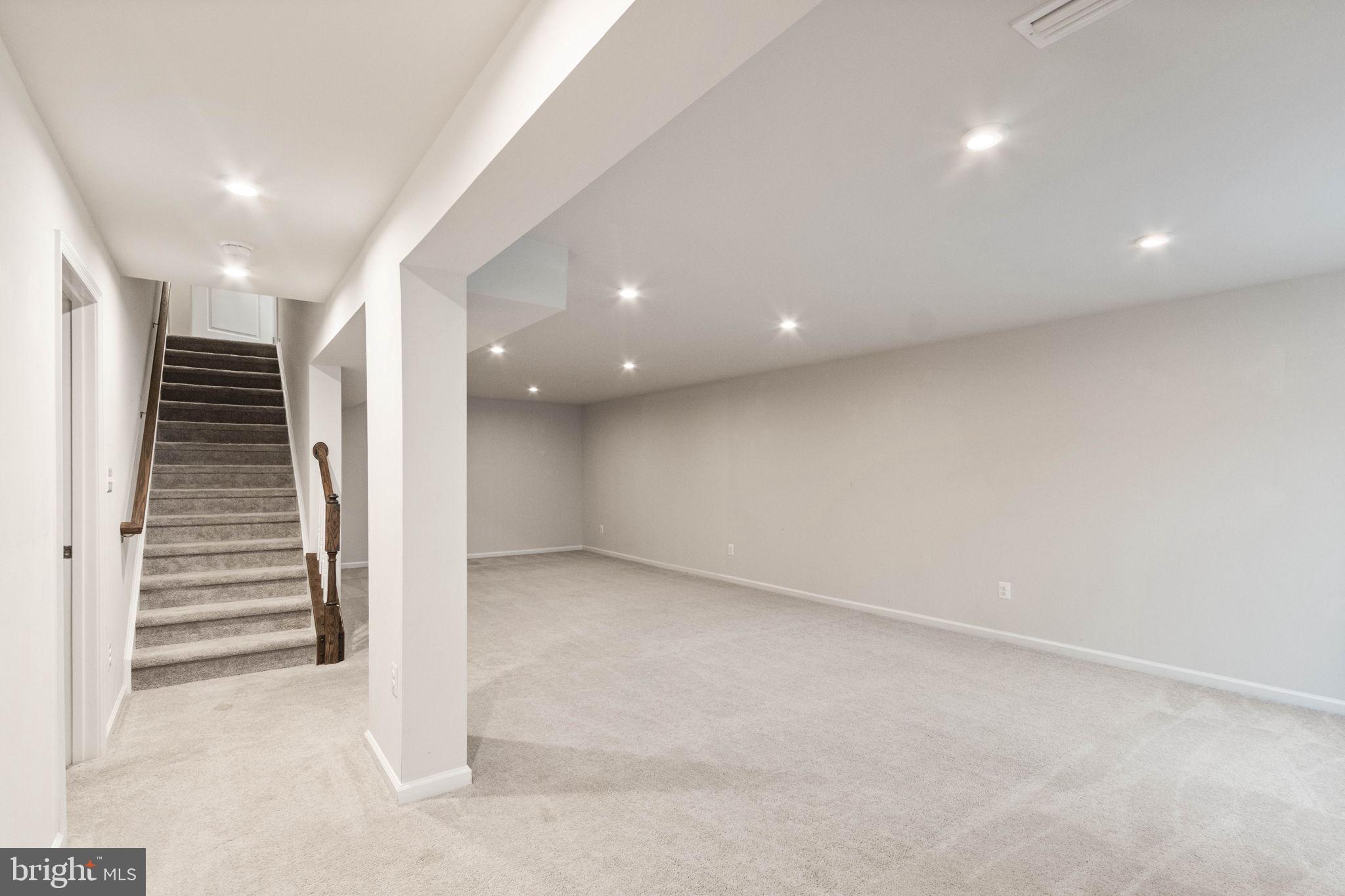 BROOKE VILLAGE - Residential