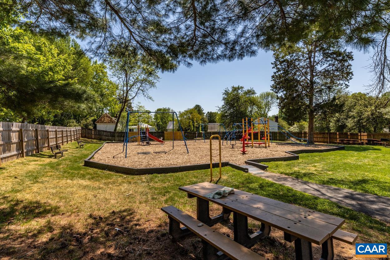 HOLLYMEAD - Residential