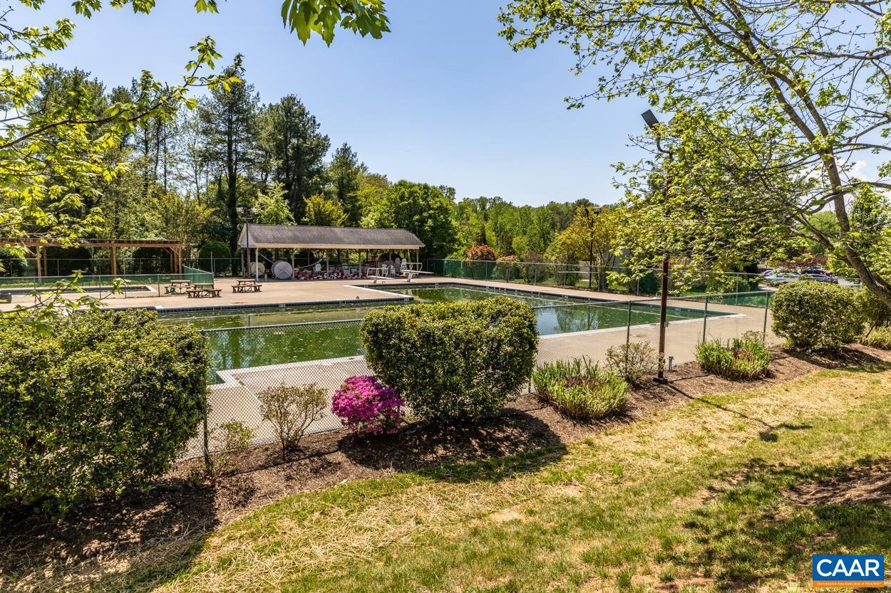 HOLLYMEAD - Residential