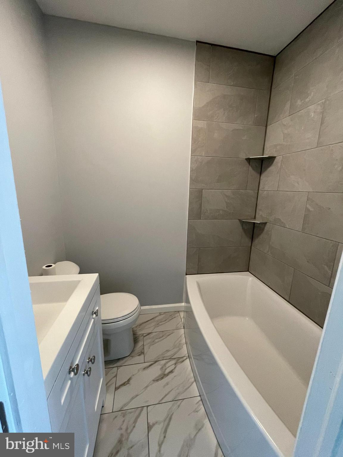 LINWOOD - Residential Lease