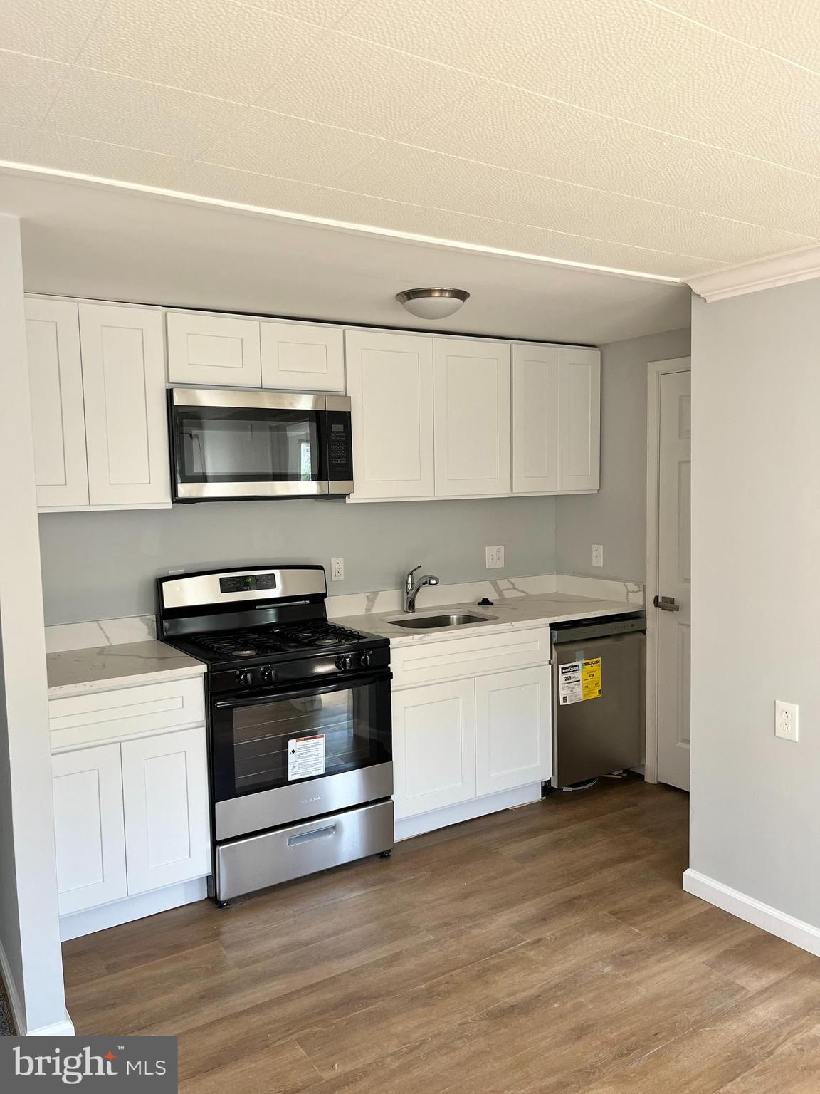 LINWOOD - Residential Lease