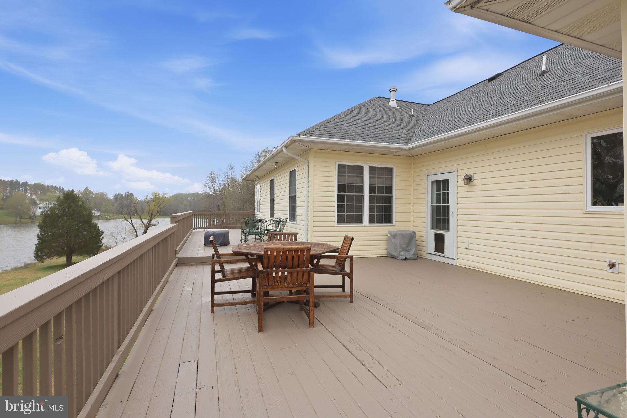 SEVEN LAKES - Residential