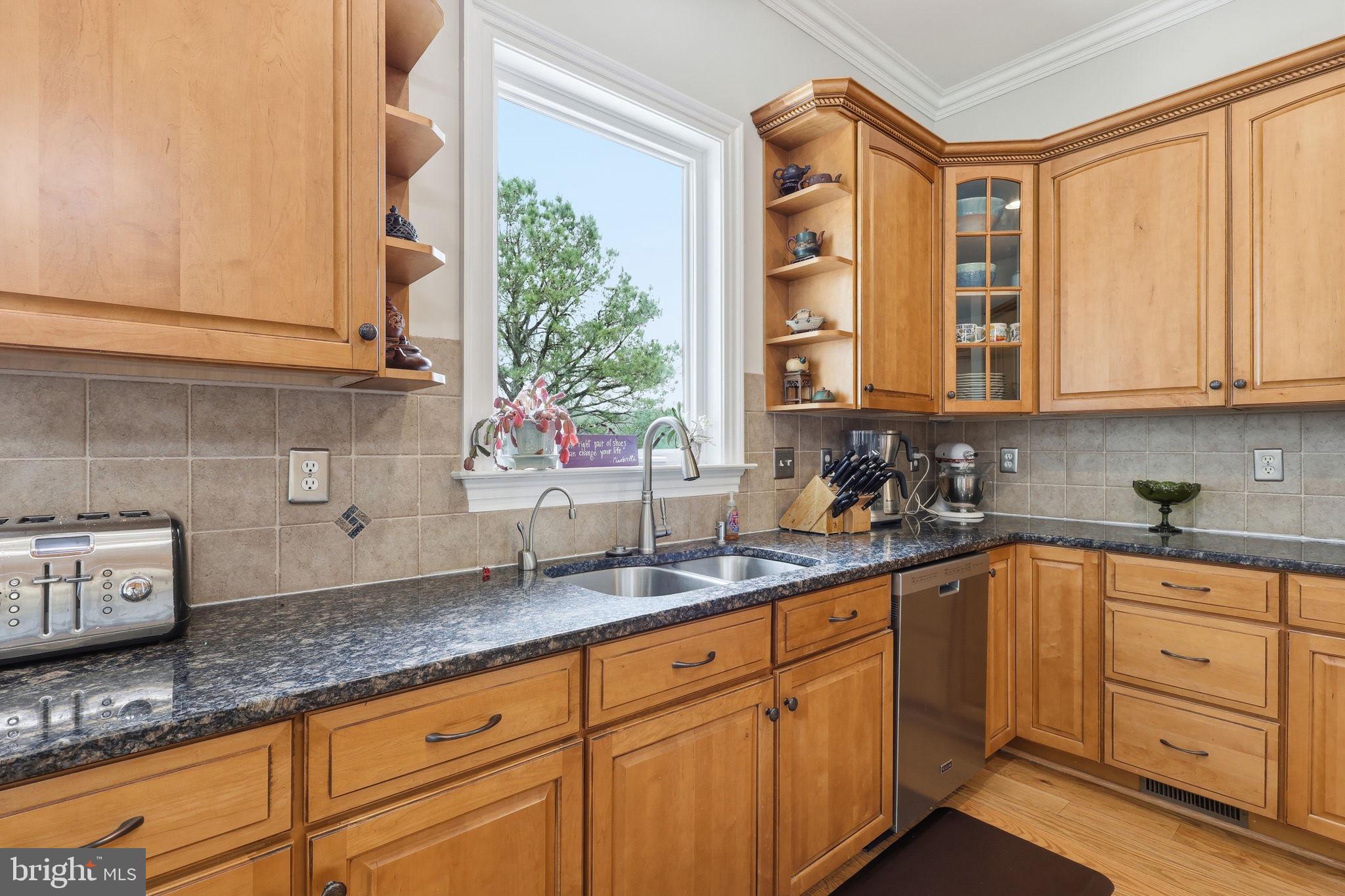 SEVEN LAKES - Residential