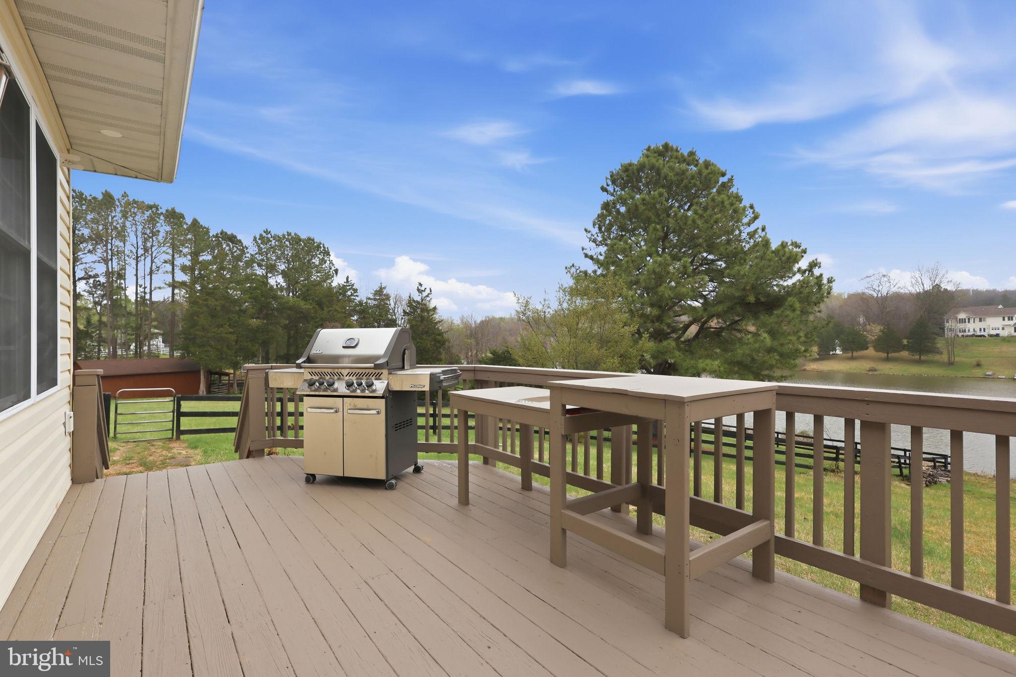 SEVEN LAKES - Residential