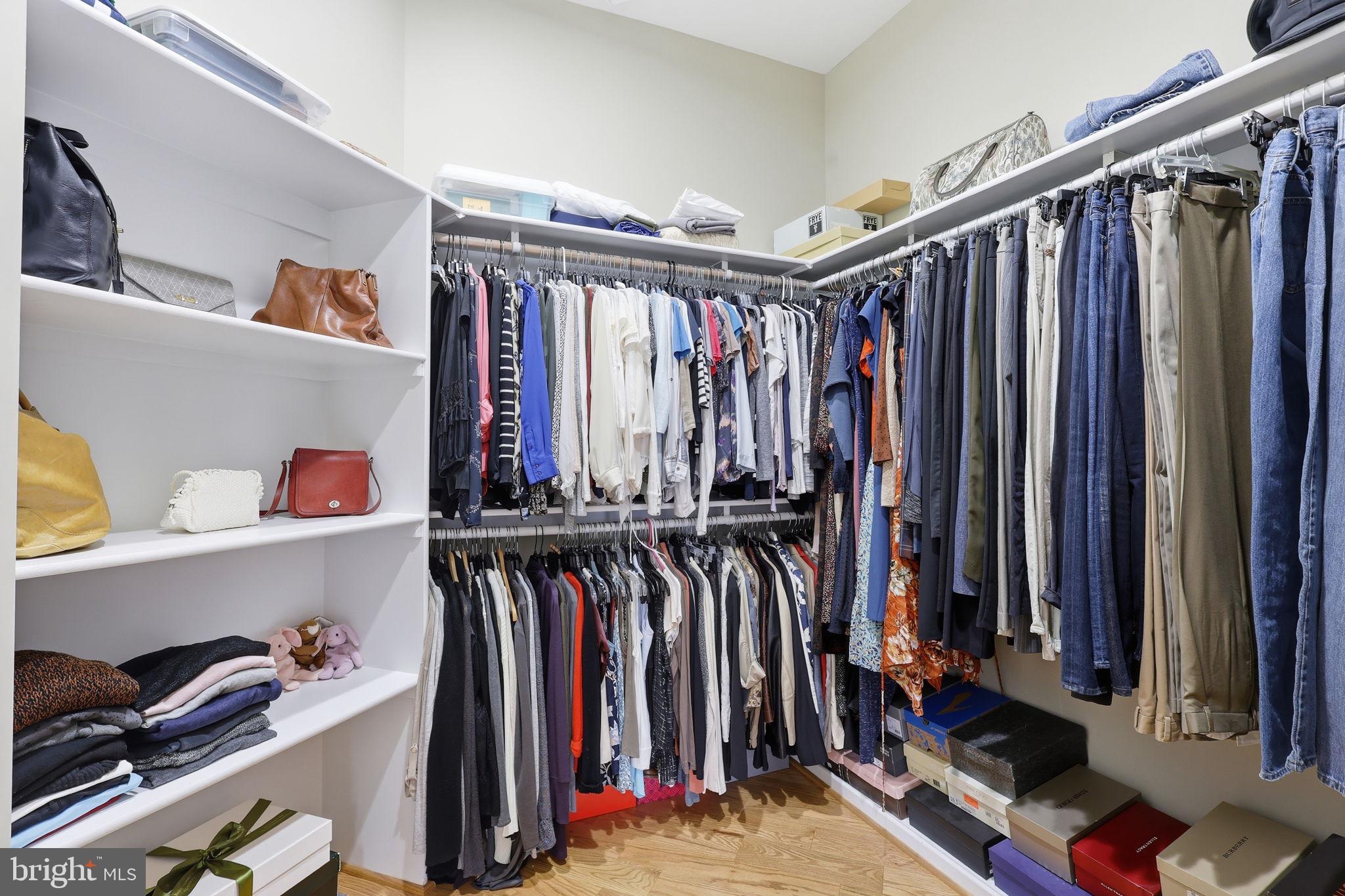 SEVEN LAKES - Residential