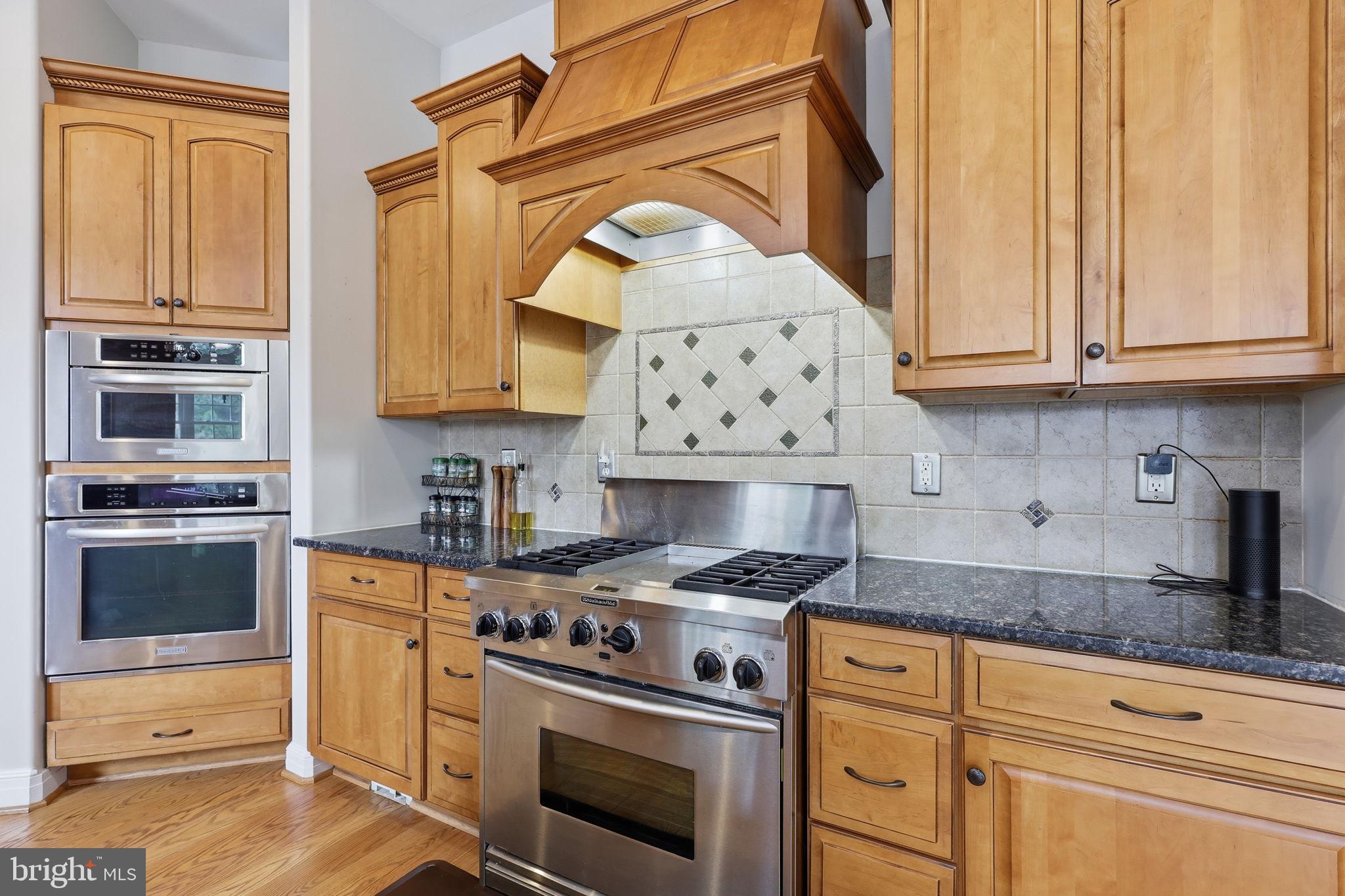 SEVEN LAKES - Residential