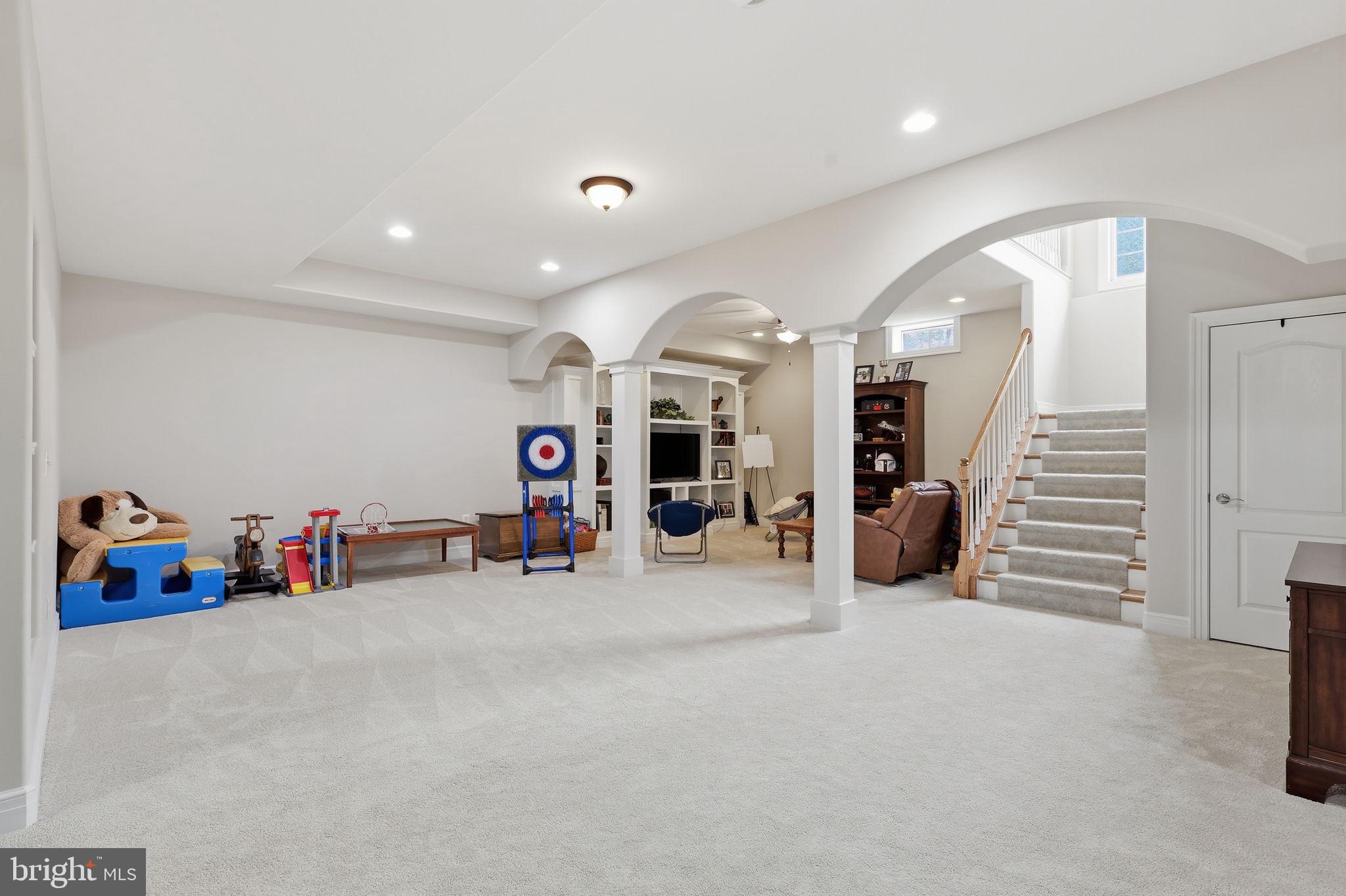 SEVEN LAKES - Residential