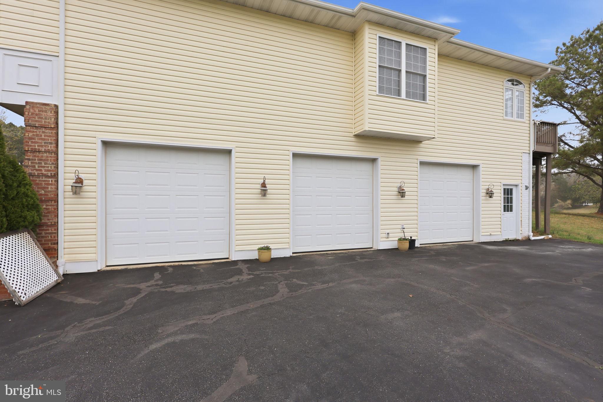 SEVEN LAKES - Residential