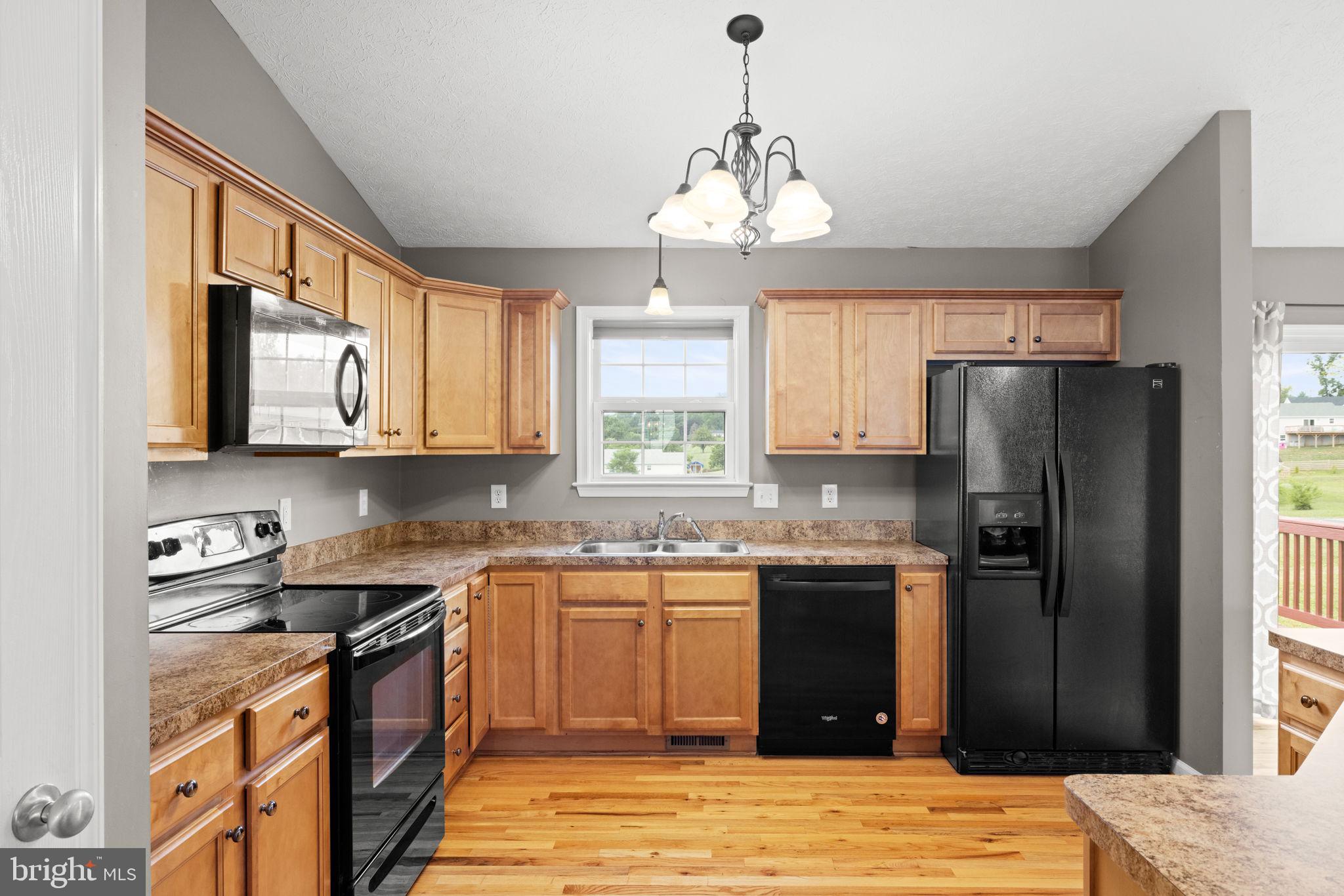 MADISON ESTATES - Residential