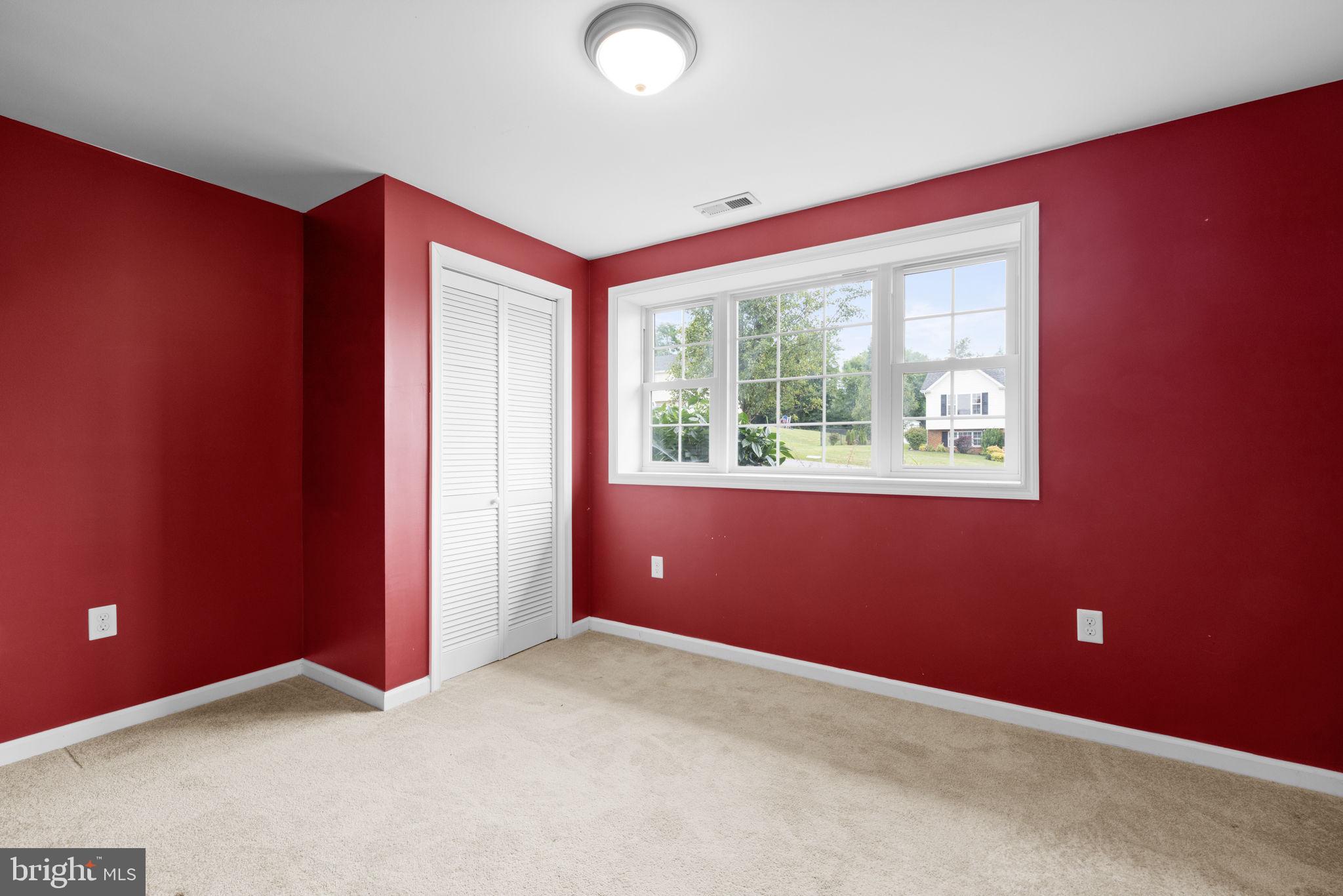 MADISON ESTATES - Residential