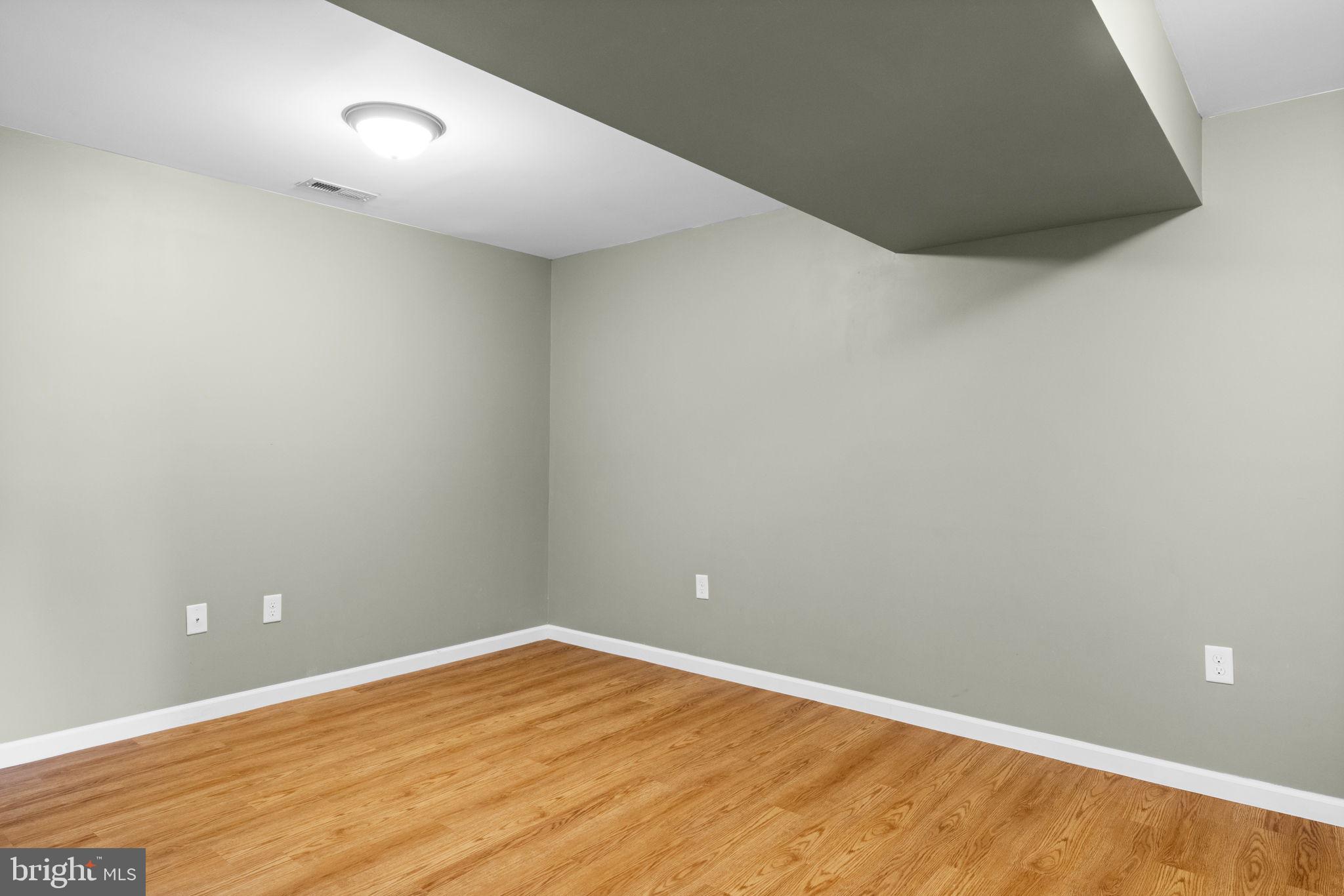 MADISON ESTATES - Residential