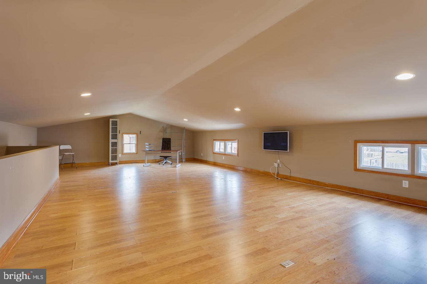 WARBURTON OAKS - Residential