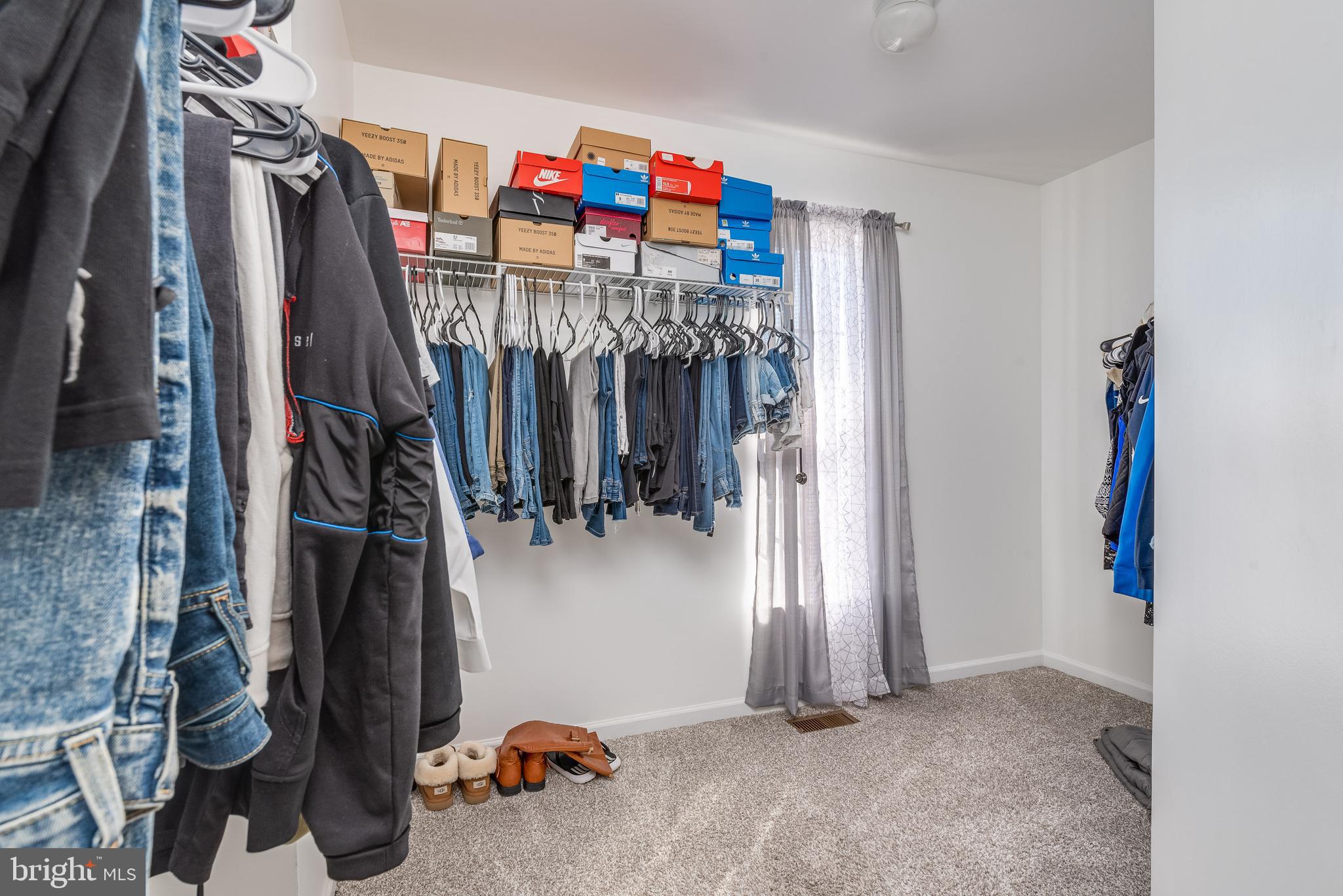 LAKELAND PLACE - Residential