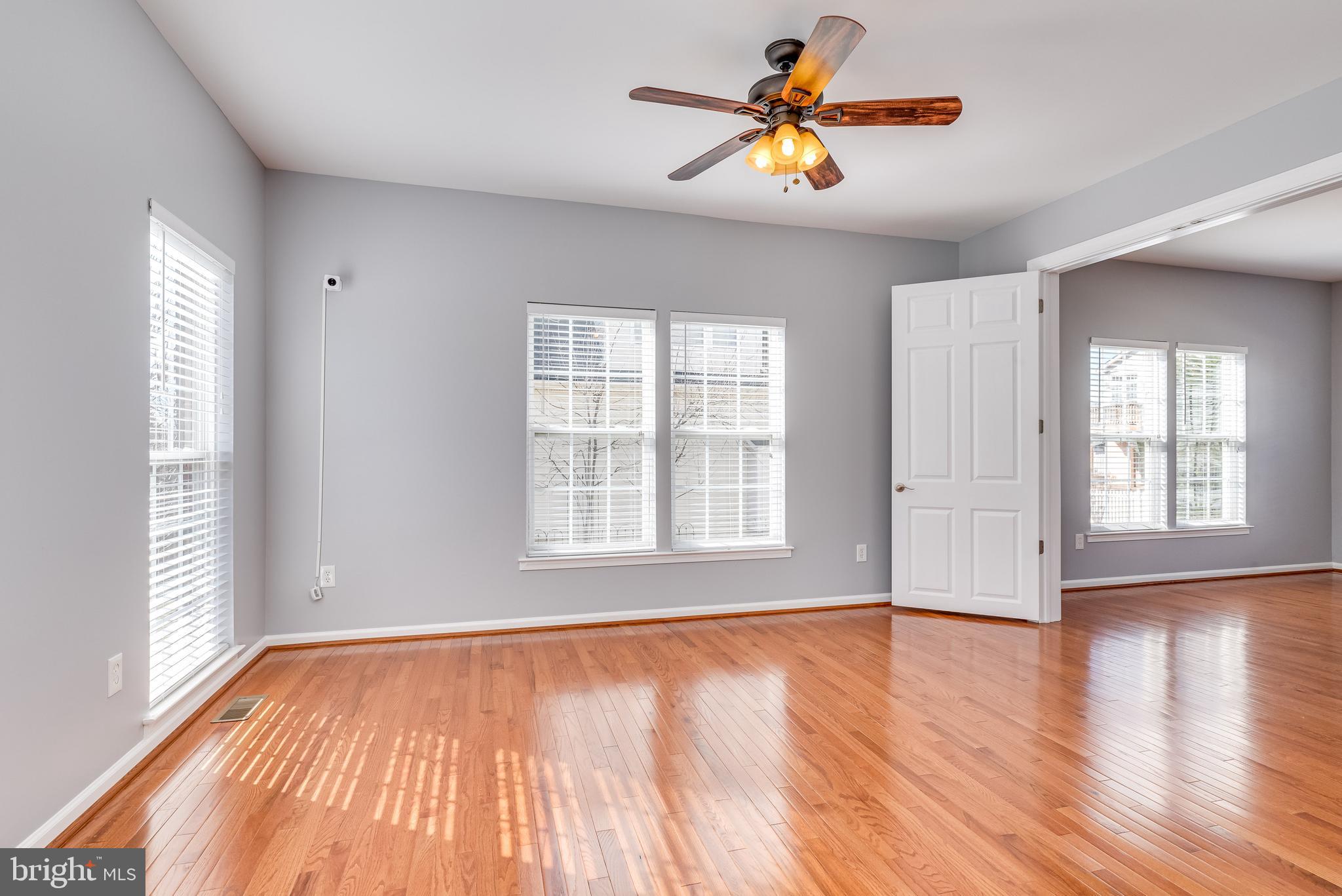 LAKELAND PLACE - Residential