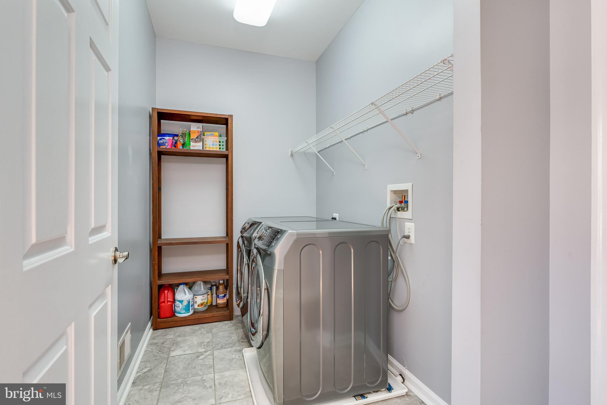 LAKELAND PLACE - Residential