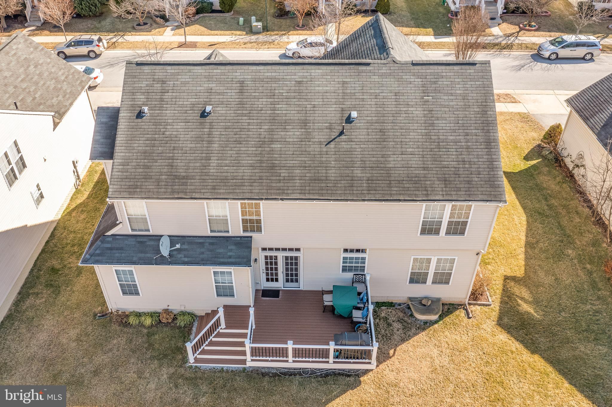 LAKELAND PLACE - Residential