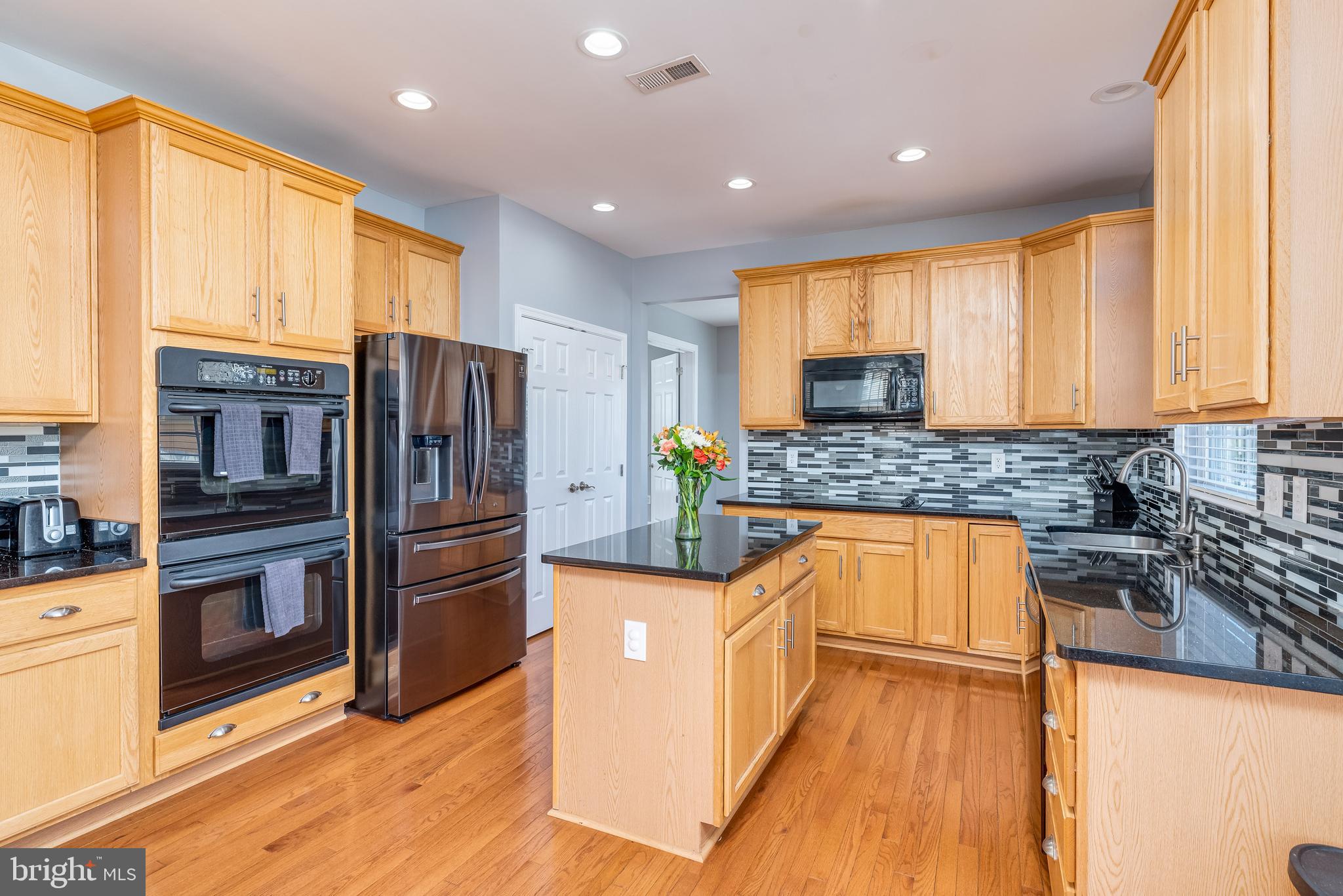 LAKELAND PLACE - Residential